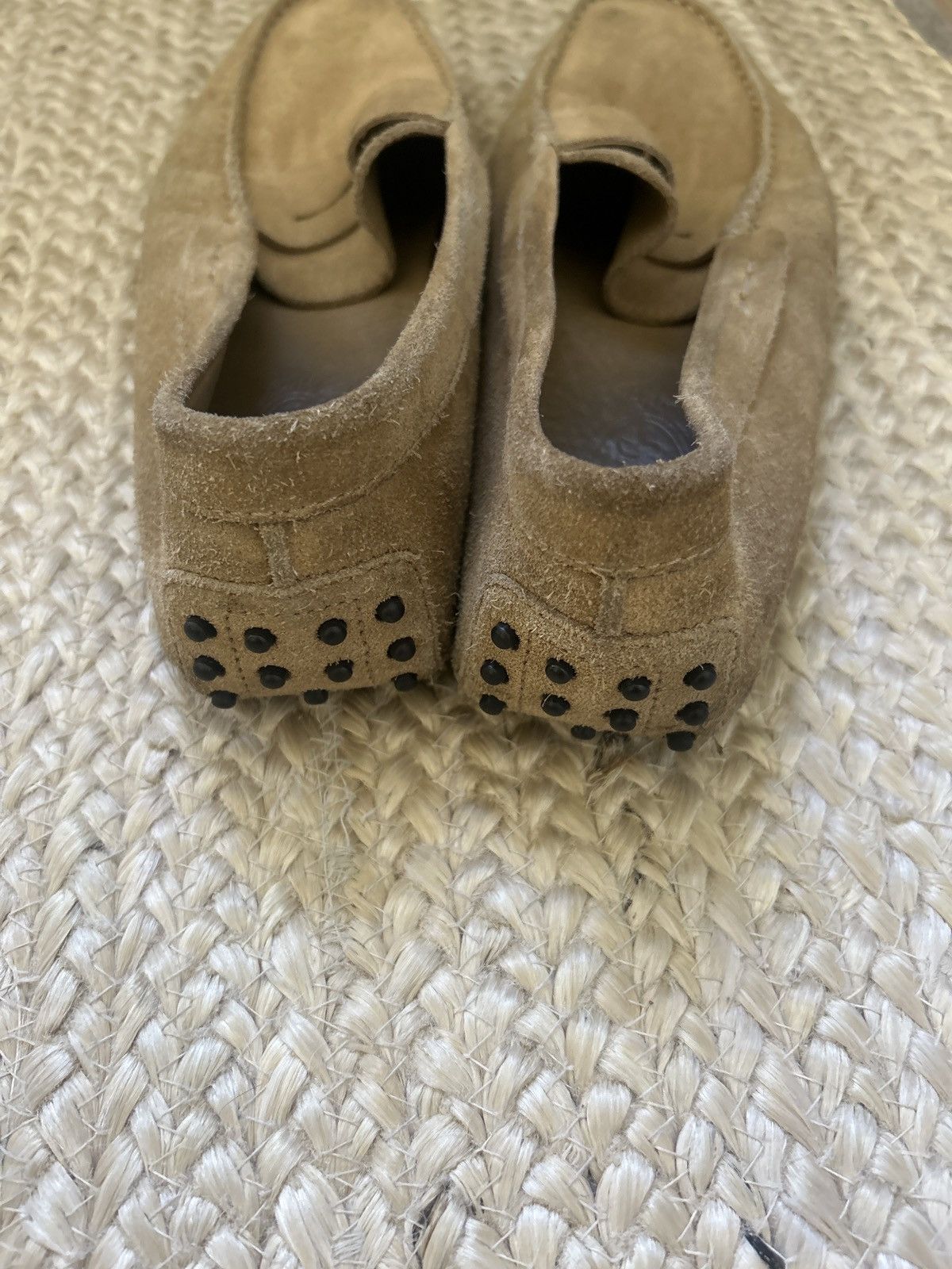 Tod's Tod’s beige suede drivers/loafers Size US 10.5 / EU 43-44 - 3 Thumbnail