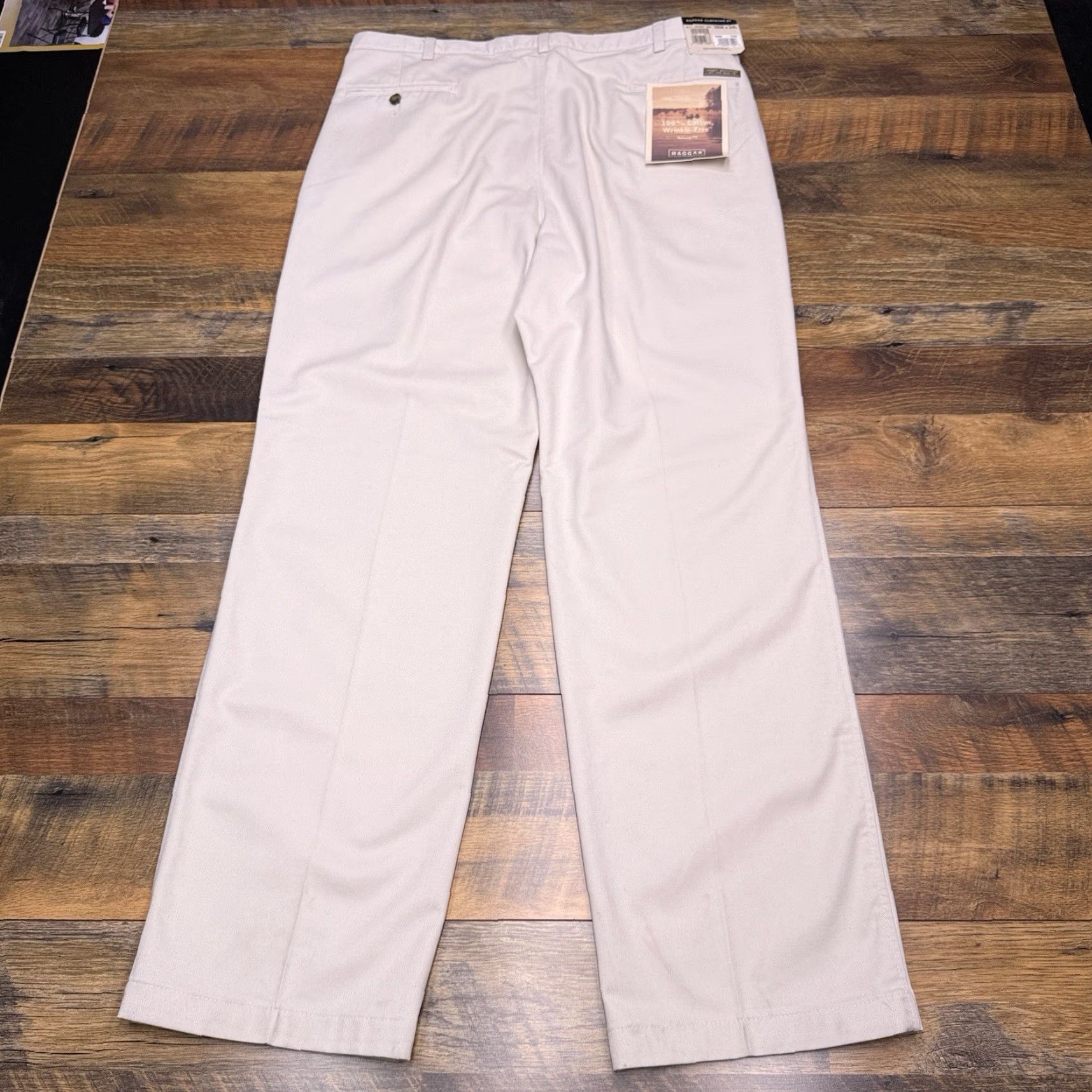 Haggar VINTAGE Haggar Khakis Pants Mens 38x34 Beige Pleated Relaxed Fit New Size US 38 / EU 54 - 3 Thumbnail