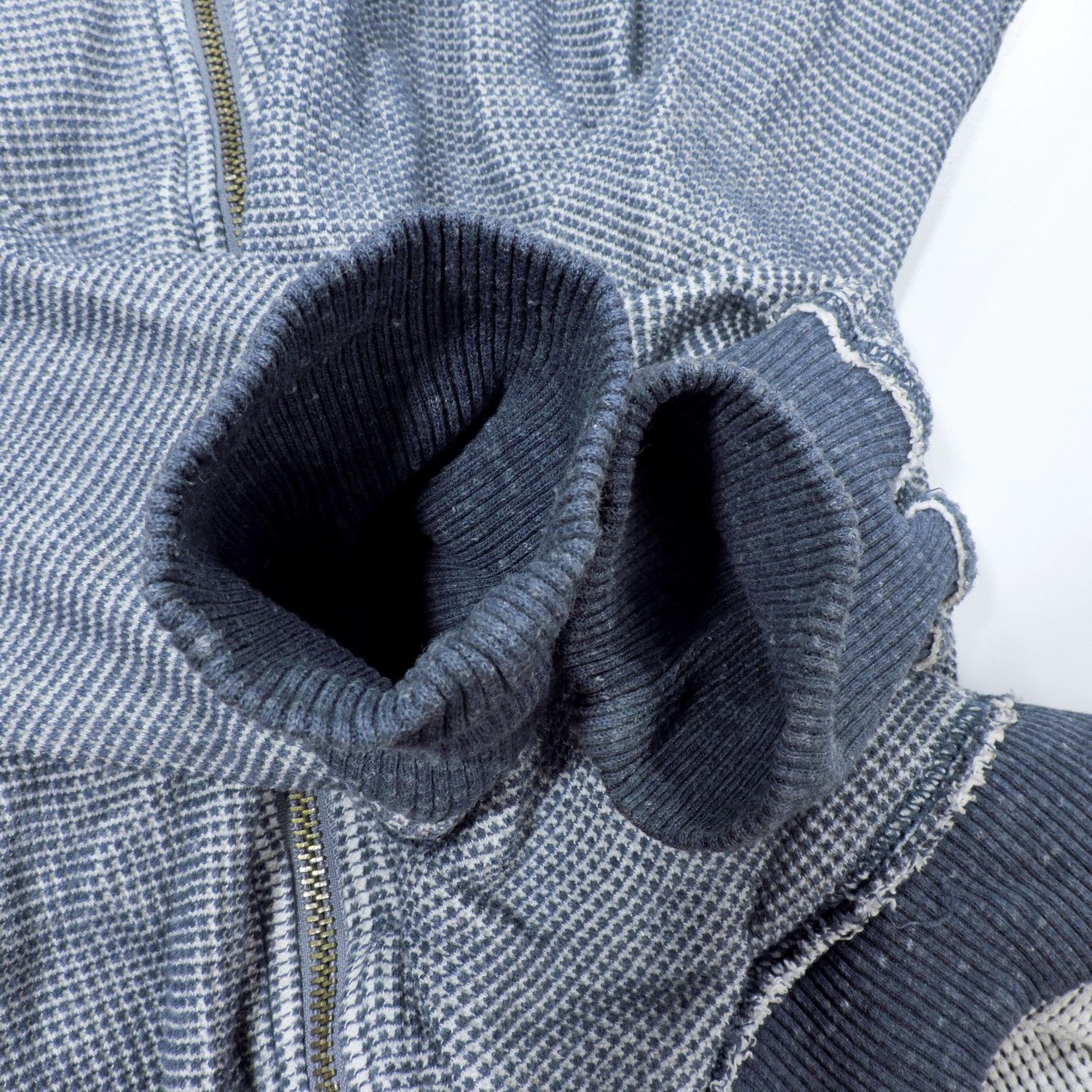 Diesel DIESEL .CO REVERSE SEWING KNITTED ZIP-HOODIE Size US S / EU 44-46 / 1 - 13 Thumbnail
