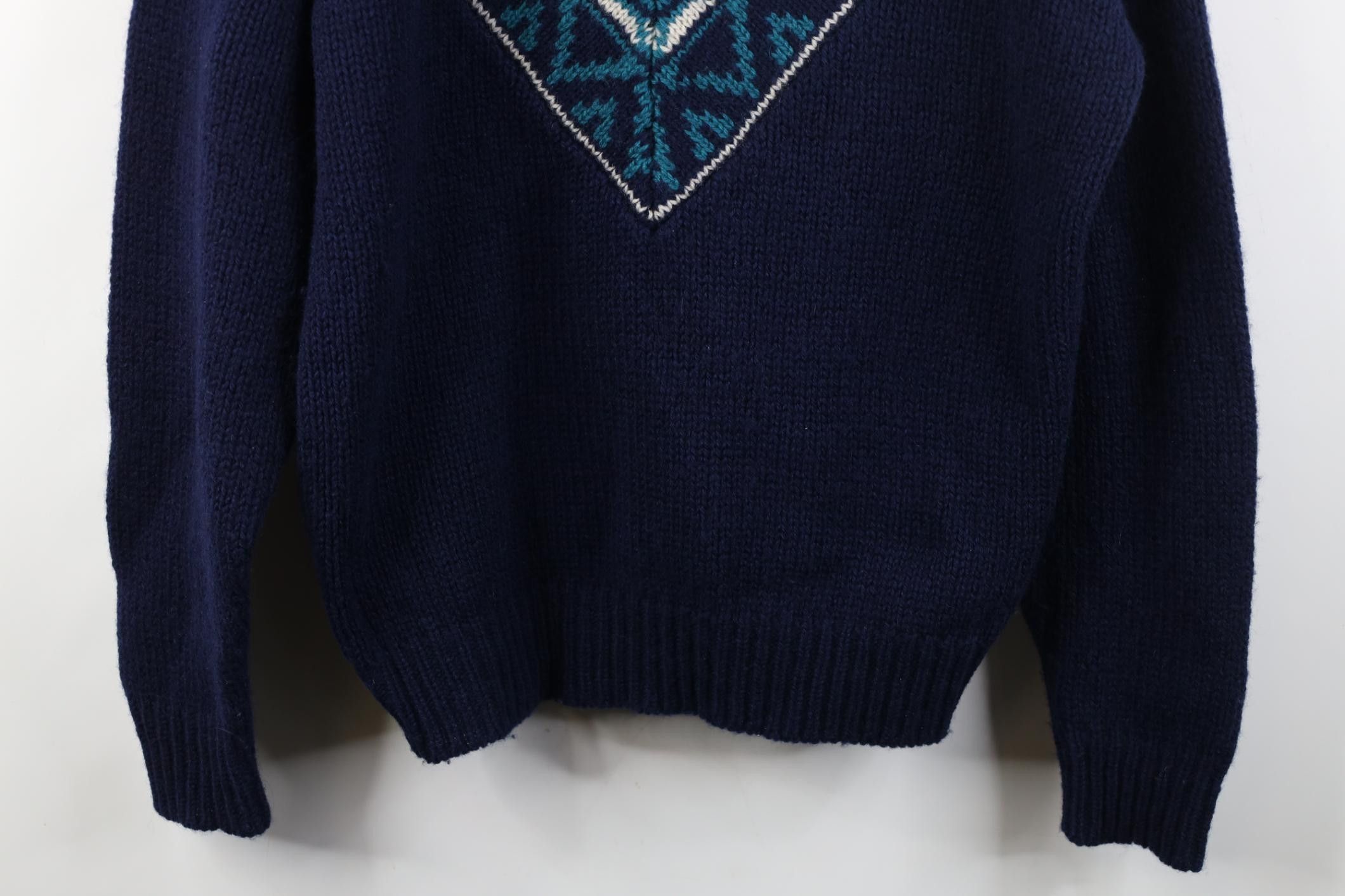 Vintage Vintage 90s Dapper Shetland Wool Fair Isle V-Neck Sweater Size US L / EU 52-54 / 3 - 3 Thumbnail