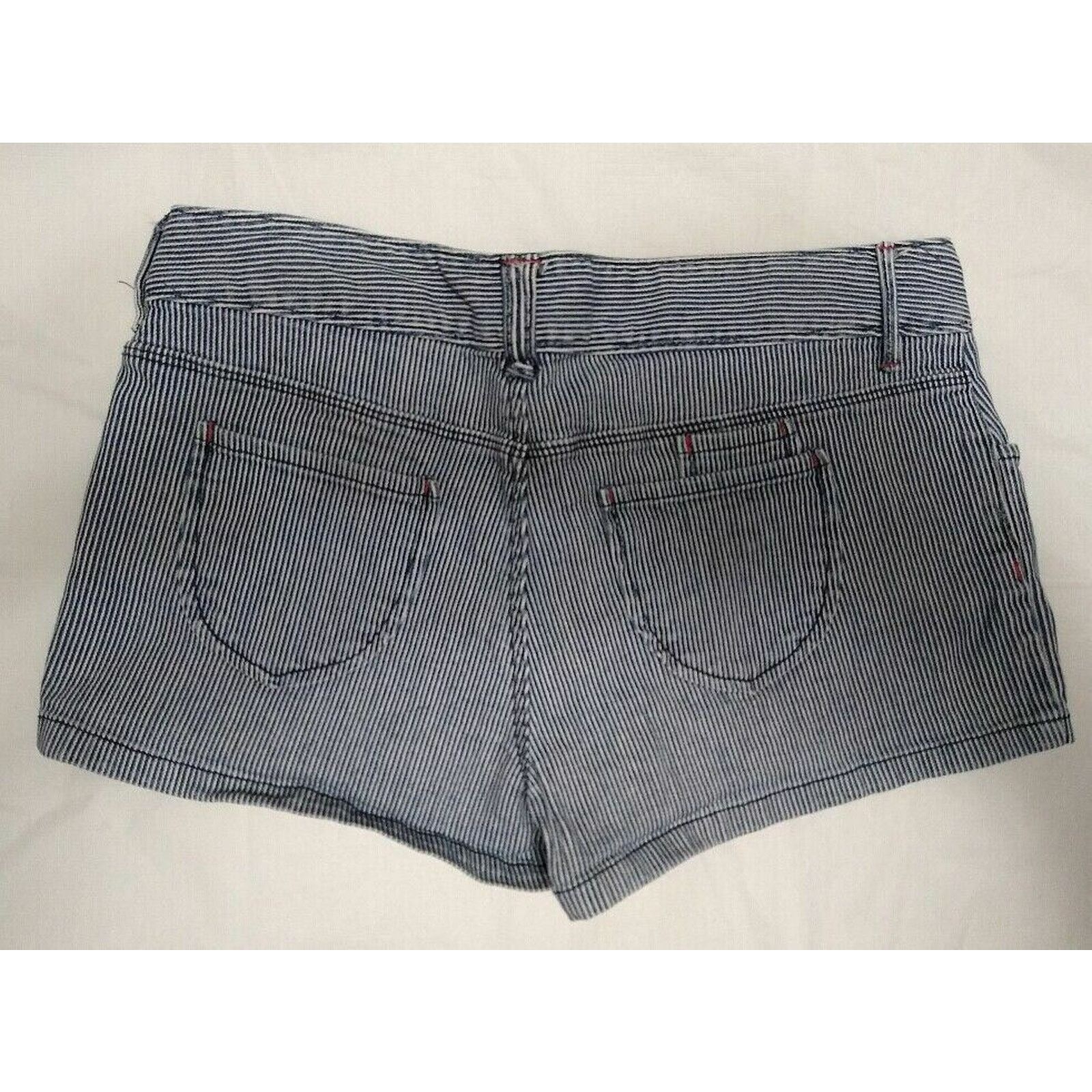 Other Piper & Blue - Pin Stripe Short Shorts! Sexy Booty! Size 3 Size 27" / US 4 / IT 40 - 3 Thumbnail