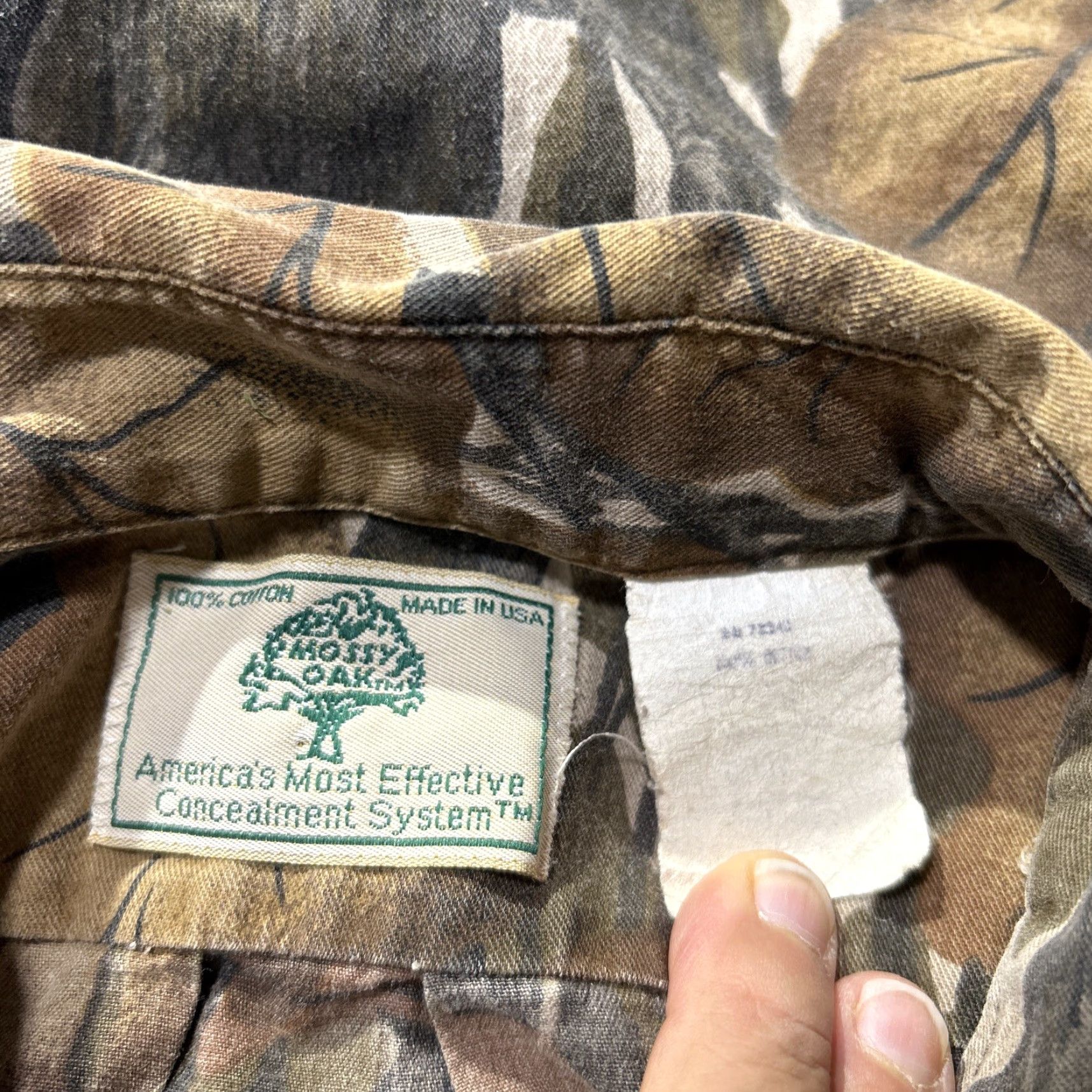 Vintage VINTAGE Mossy Oak Shirt Mens M Fall Foliage Camo USA Made Nice! Size US L / EU 52-54 / 3 - 8 Thumbnail