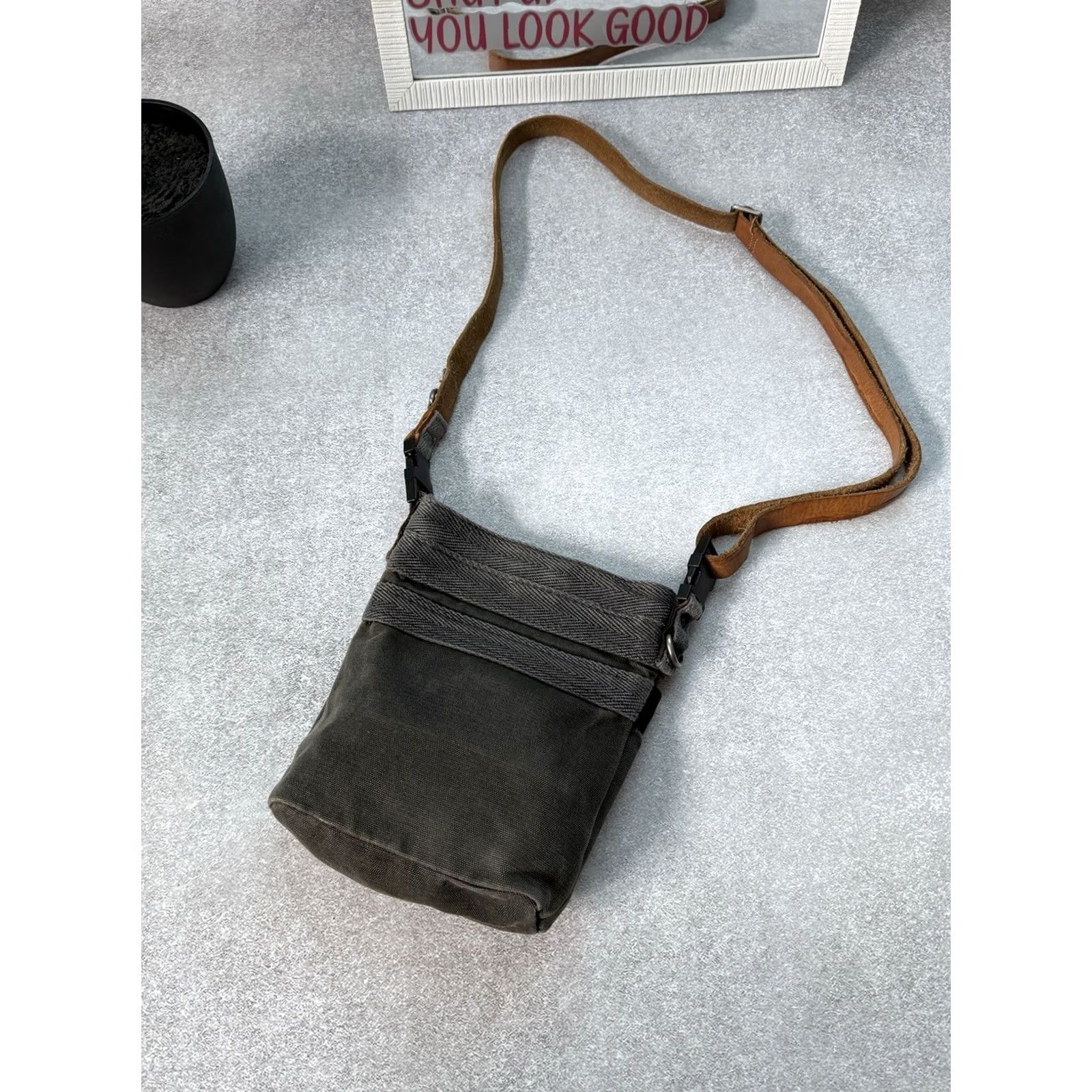 Diesel VINTAGE Diesel Top Army Messenger Bag Canvas Military Men’s Shoulders Bag Size US M / EU 48-50 / 2 - 7 Thumbnail