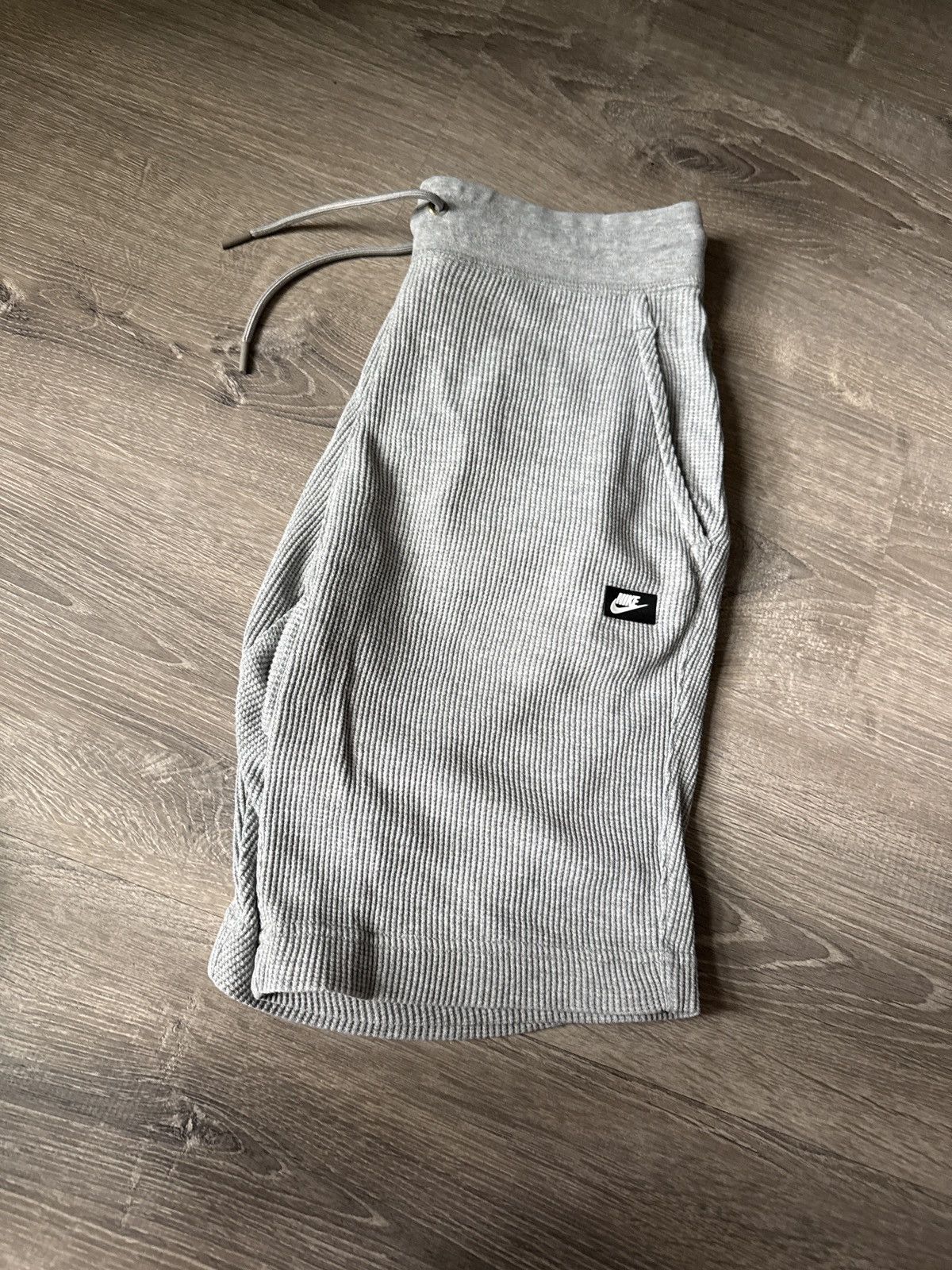 Nike Nike gray shorts Size US 31 - 3 Thumbnail