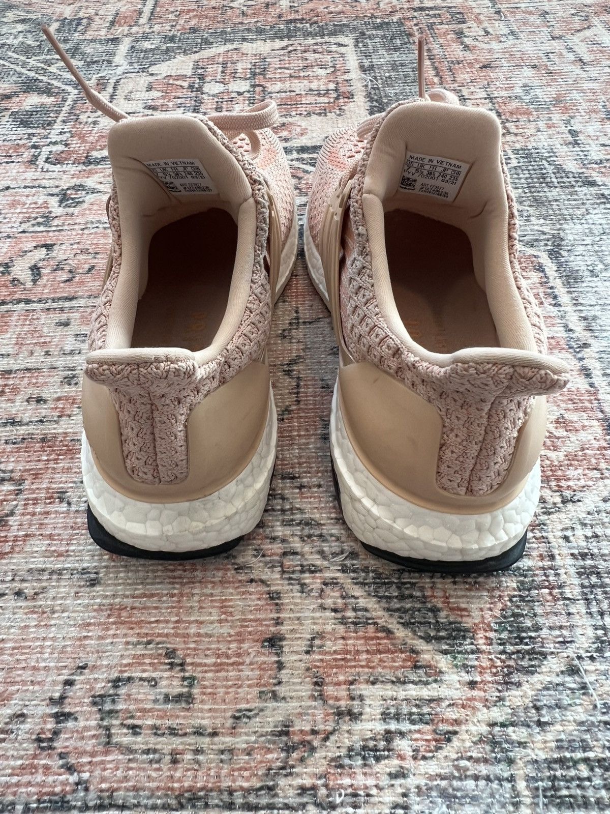 Adidas Women’s Ultraboost - Peach - Size 7 Size US 7 / IT 37 - 3 Thumbnail