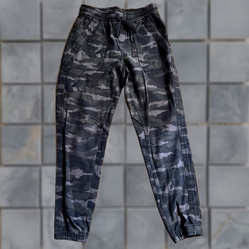 Athleta Athleta Pants Womens 4 Green Camo Jogger Sweatpants Size 27" / US 4 / IT 40 - 1 Thumbnail