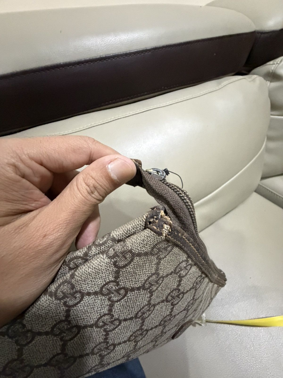 Gucci Authentic Vintage Gucci GG Supreme Monogram Clutch Bag Size ONE SIZE - 12 Thumbnail