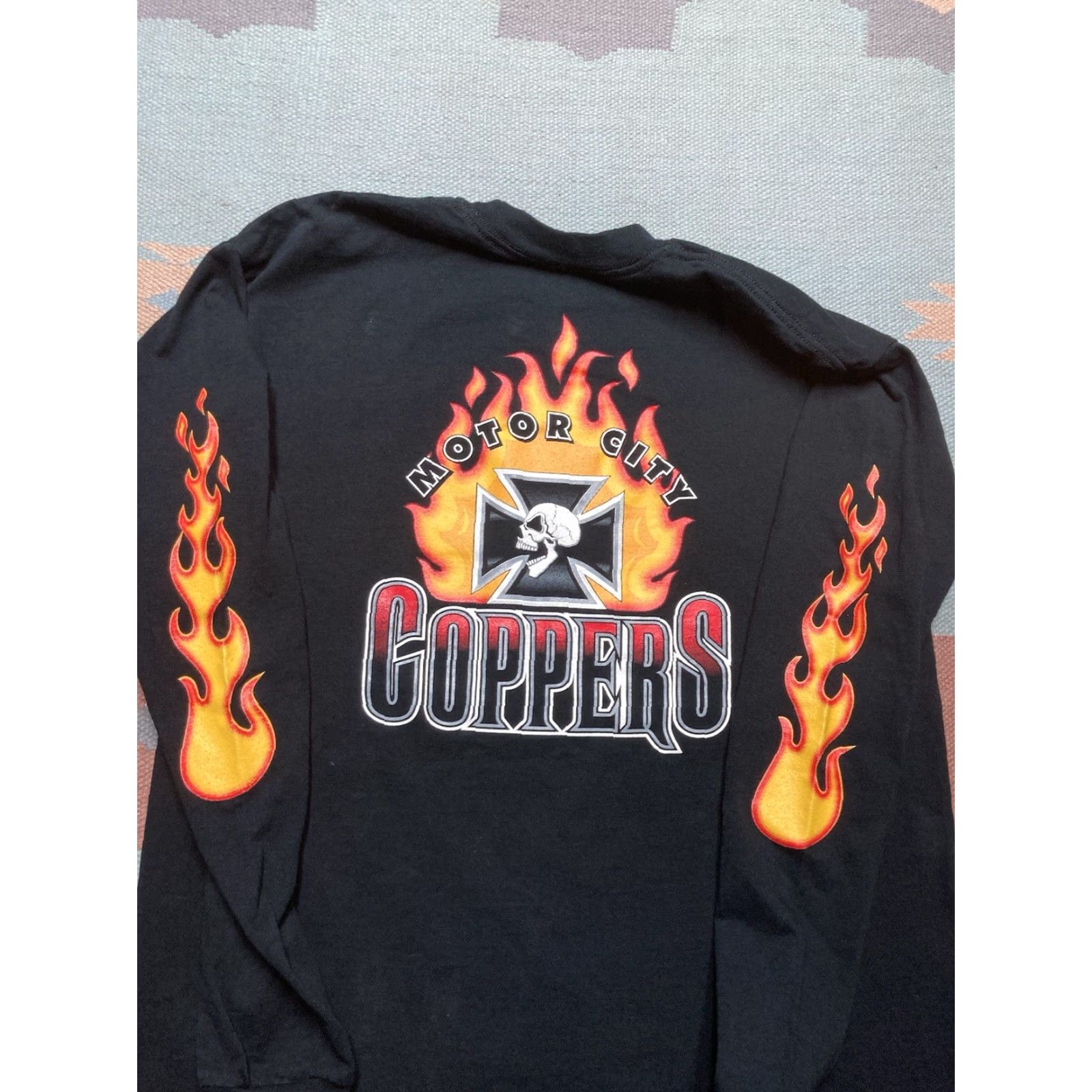 Vintage VINTAGE Cross T-Shirt Men Long Sleeve Black Grunge Motor City Coppers Flames Skull Cross Goth Large Lg Streetwear Size US L / EU 52-54 / 3 - 2 Thumbnail