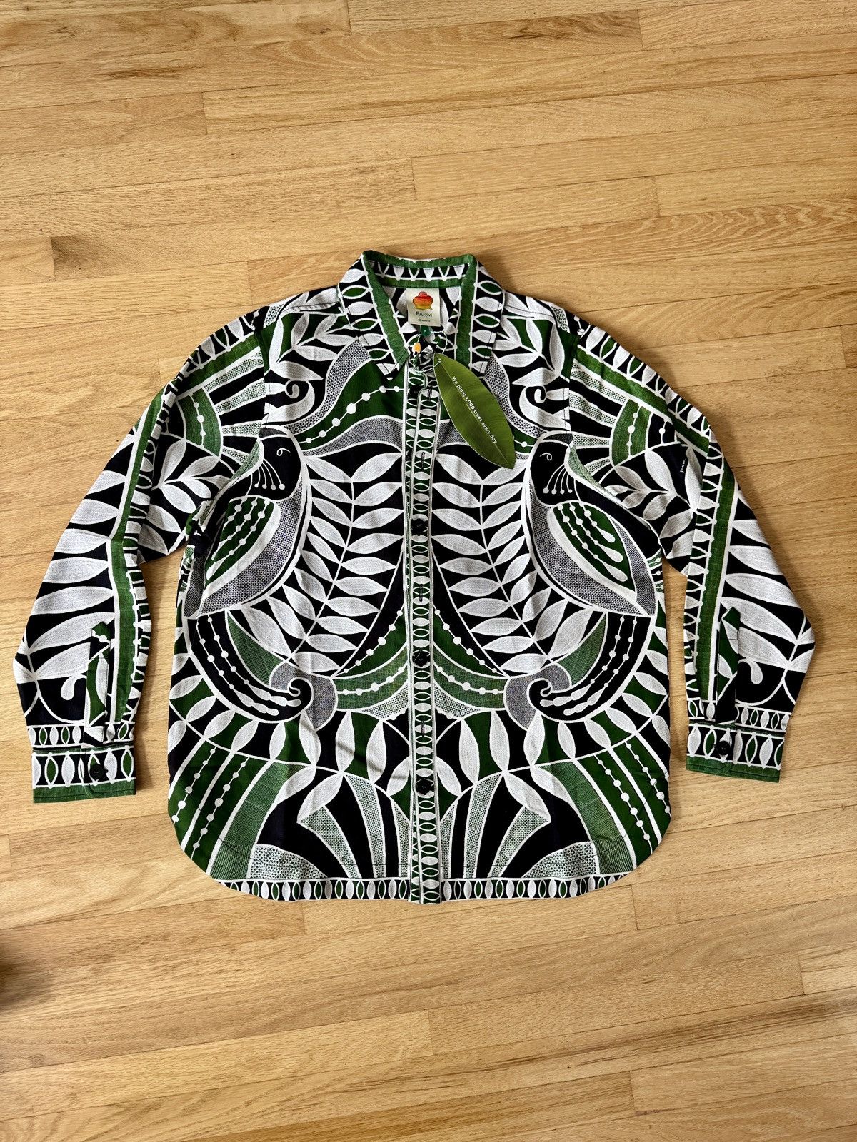 Farm Rio Farm Rio - Mens button up in tropical print - new never worn Size US M / EU 48-50 / 2 - 1 Thumbnail