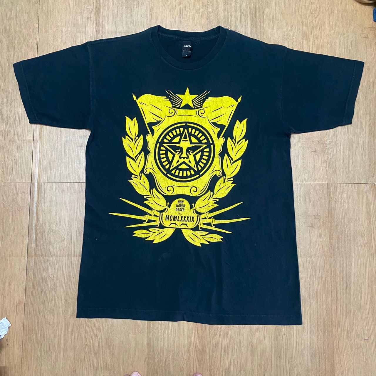 Obey Vintage Obey New World Order Streetwear Tshirt Size US L / EU 52-54 / 3 - 1 Thumbnail