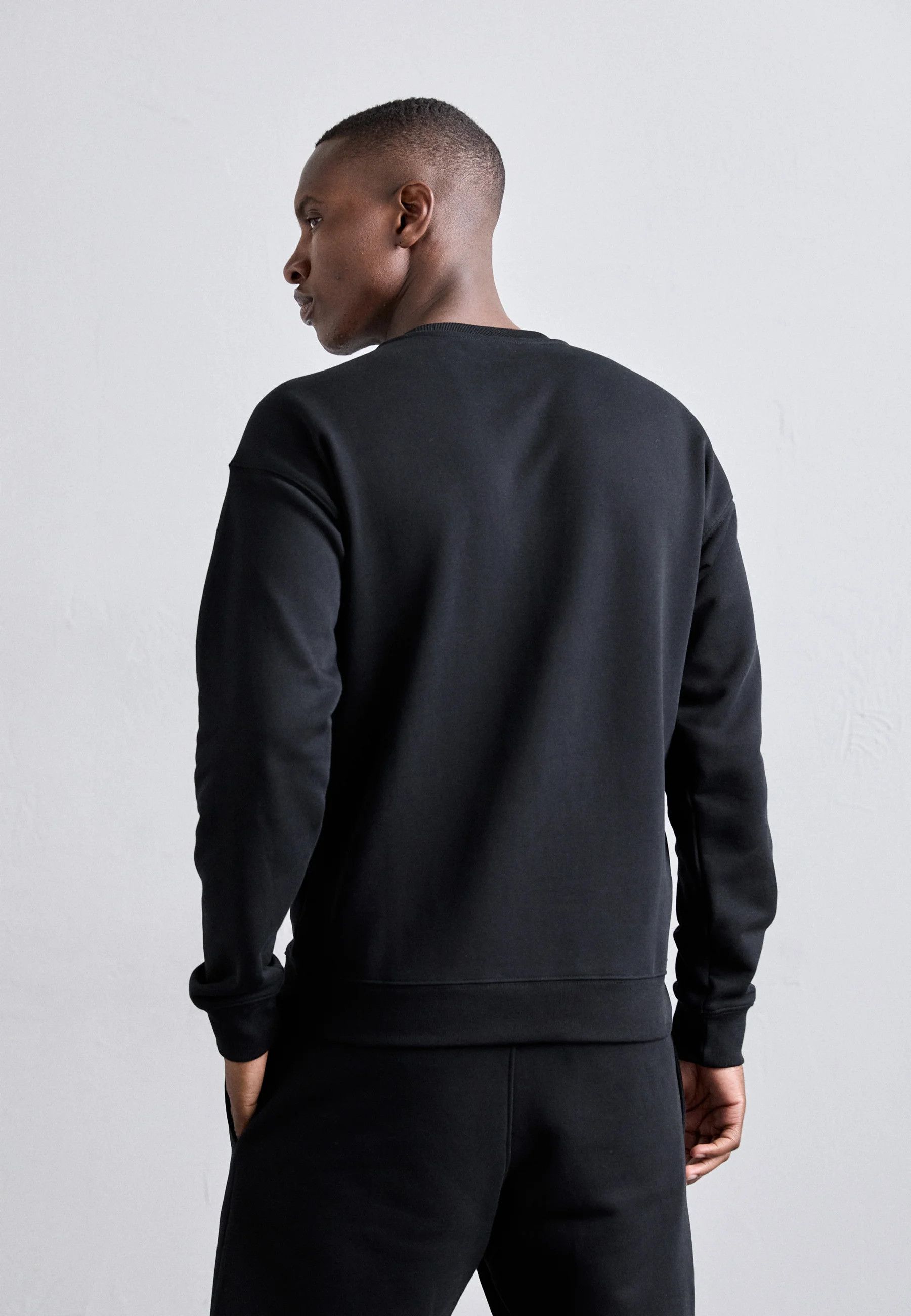 Moschino o1s22i1n0924 Crewneck Sweatshirt in Black Size US L / EU 52-54 / 3 - 3 Thumbnail