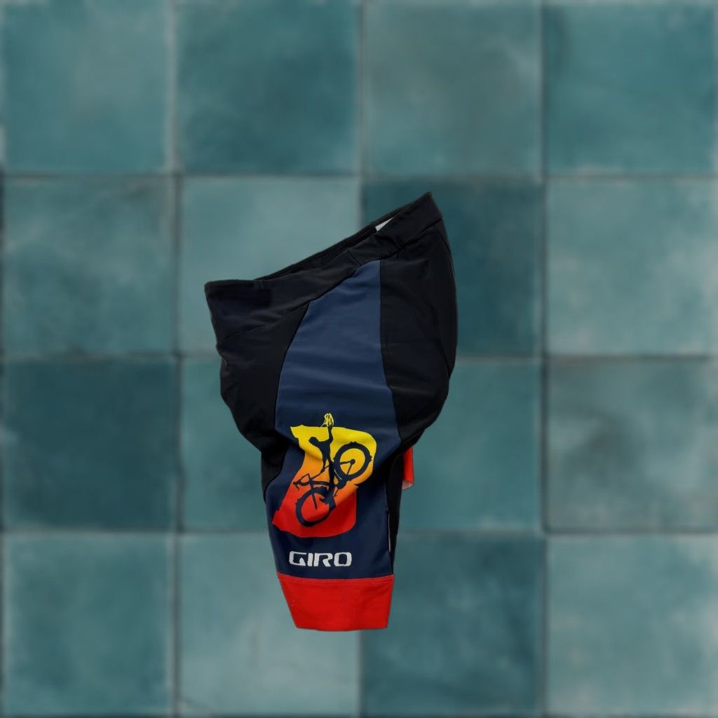 Giro Giro Shorts Womens Medium Black Blue Red Padded Cycling Renew Series Size 32" / US 10 / IT 46 - 1 Thumbnail