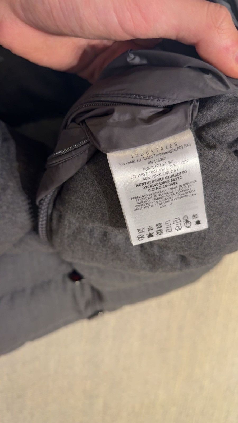 Moncler Moncler Montgenevre (2/M/S) Size US S / EU 44-46 / 1 - 6 Thumbnail