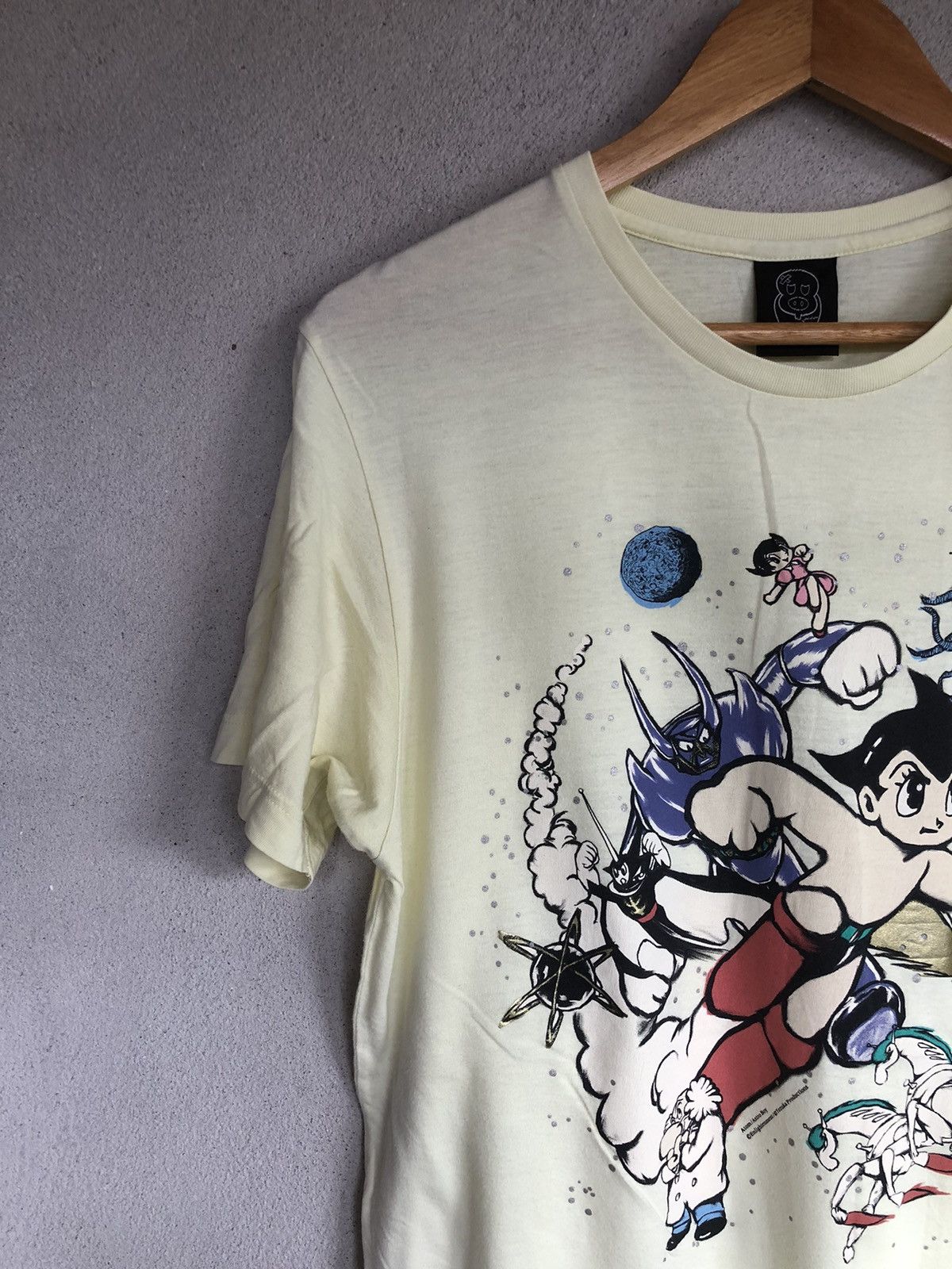 Anime × Japanese Brand × Vintage Vintage Y2K Uniqlo X Astro Boy Tezuka Production Tshirts Size US M / EU 48-50 / 2 - 5 Thumbnail