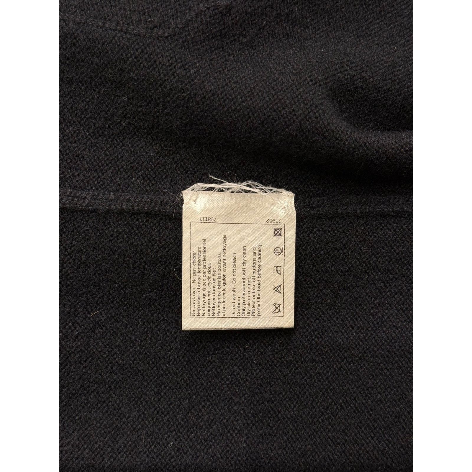 Chanel S/S2006 Chanel black cashmere jacket with chain trim Size XS / US 0-2 / IT 36-38 - 11 Thumbnail