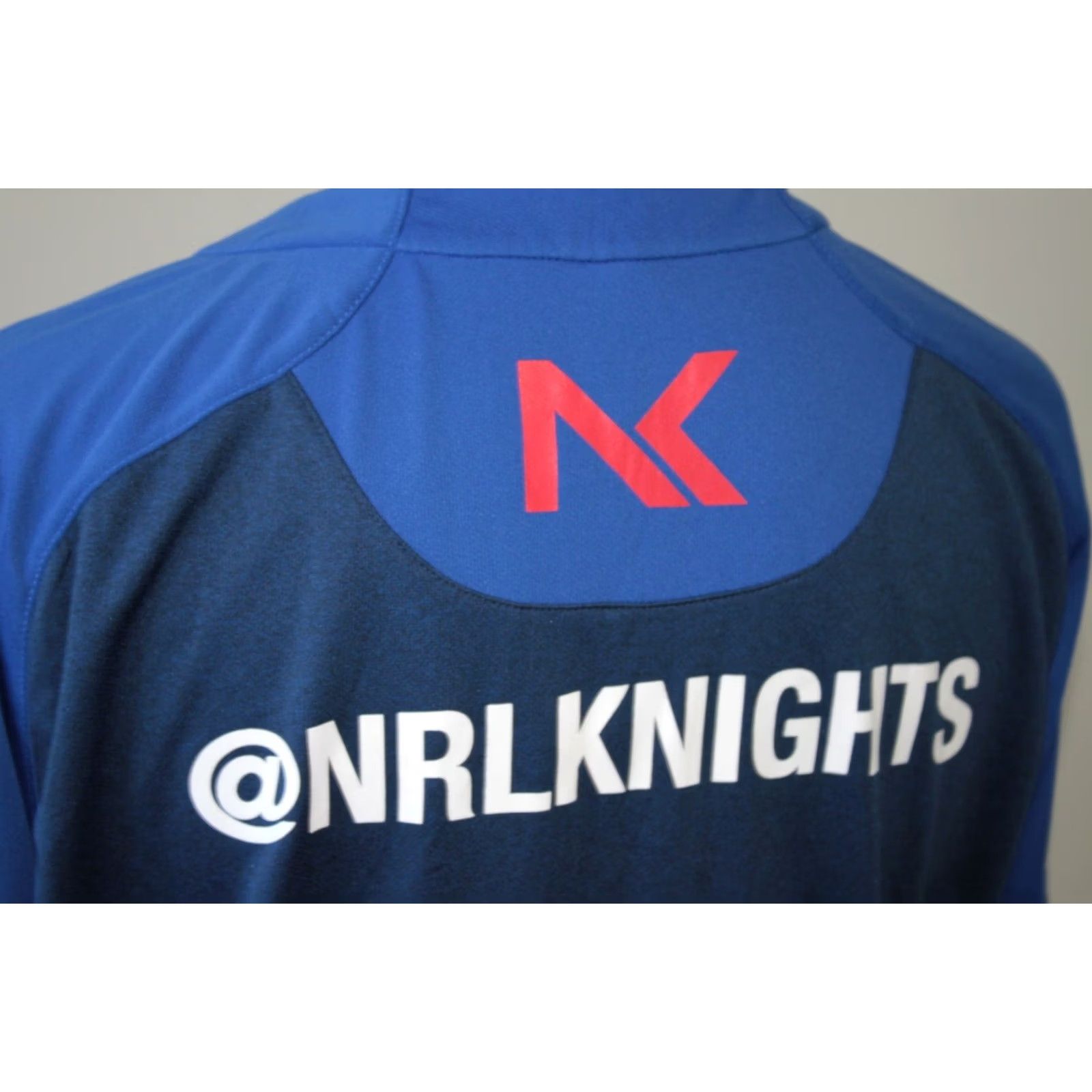 Vintage Newcastle Knights mens rugby league Shirt Size XL ISC Multicoloured Size US XL / EU 56 / 4 - 4 Thumbnail