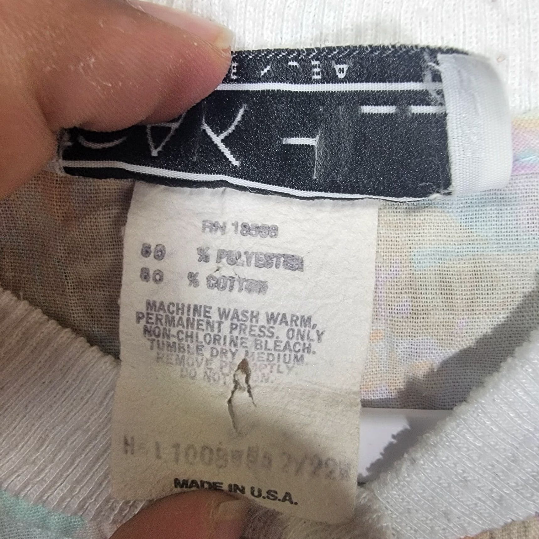 Vintage Oak Hill Vintage Women's Shirt Size XL Floral Cardigan Blouse Knit Cotton Blend White Floral Vintage Women’s Shirt XL Oak Hill Size XL / US 12-14 / IT 48-50 - 3 Thumbnail