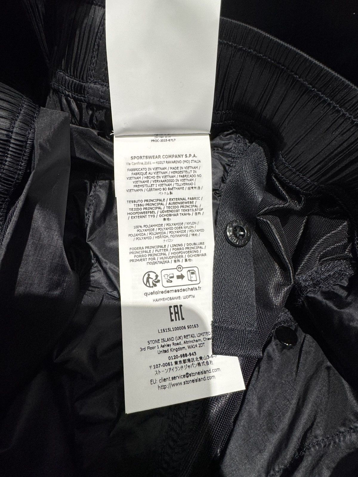Stone Island NWT Compass Patch Zip Pocket Casual Shorts - Navy Blue, 30 Size US 30 / EU 46 - 6 Thumbnail