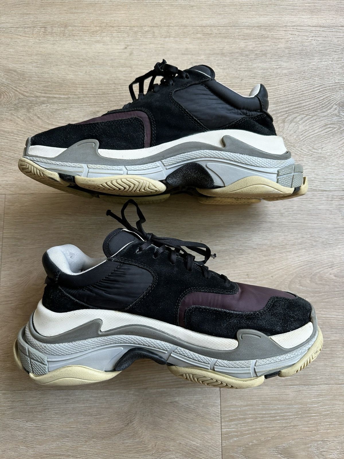 Balenciaga Balenciaga Triple S size 8/41 LIMITED gently worn Size US 8 / EU 41 - 2 Thumbnail