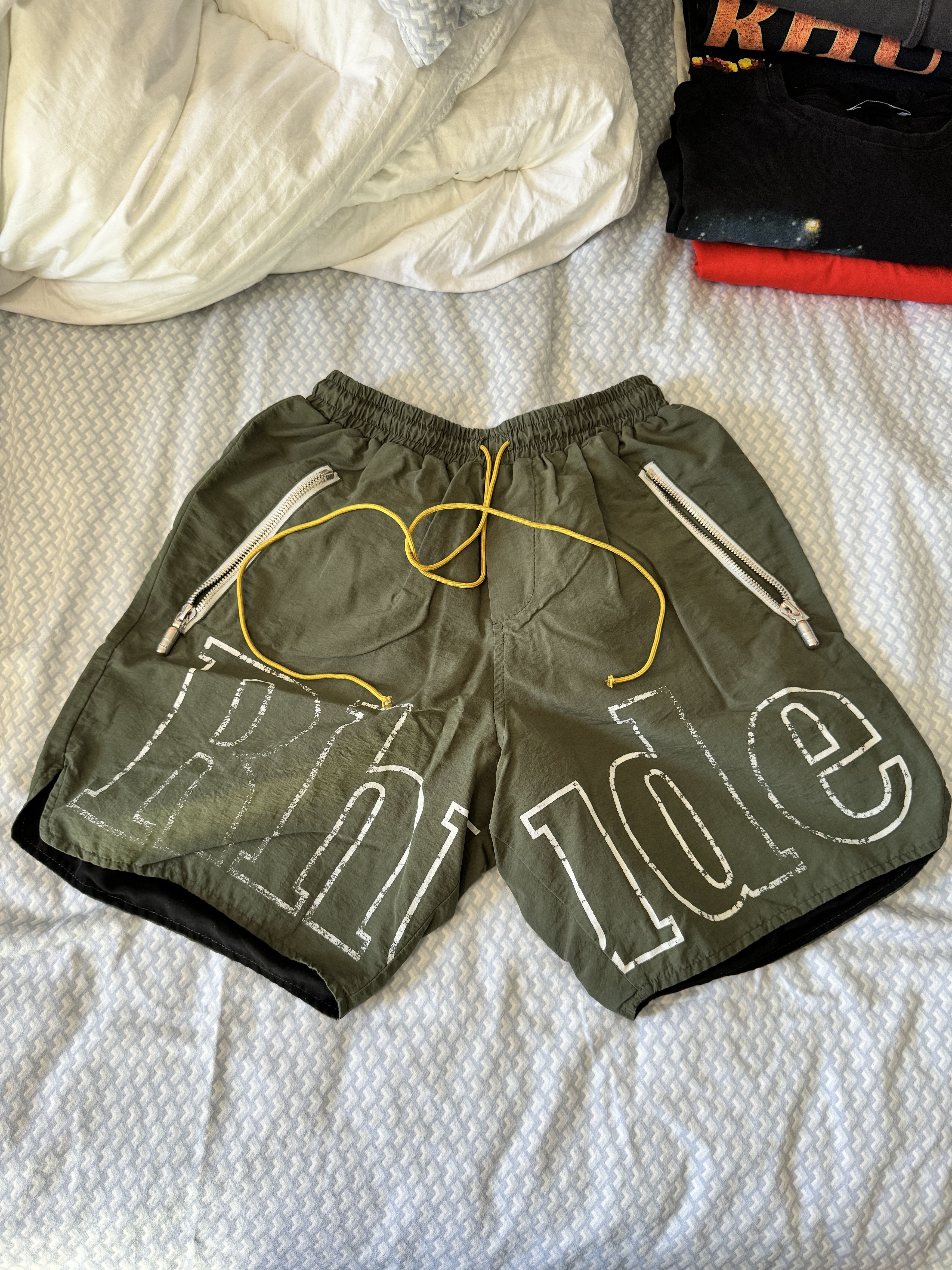 Rhude RHUDE Green Shorts (USED) Size US 36 / EU 52 - 1 Thumbnail