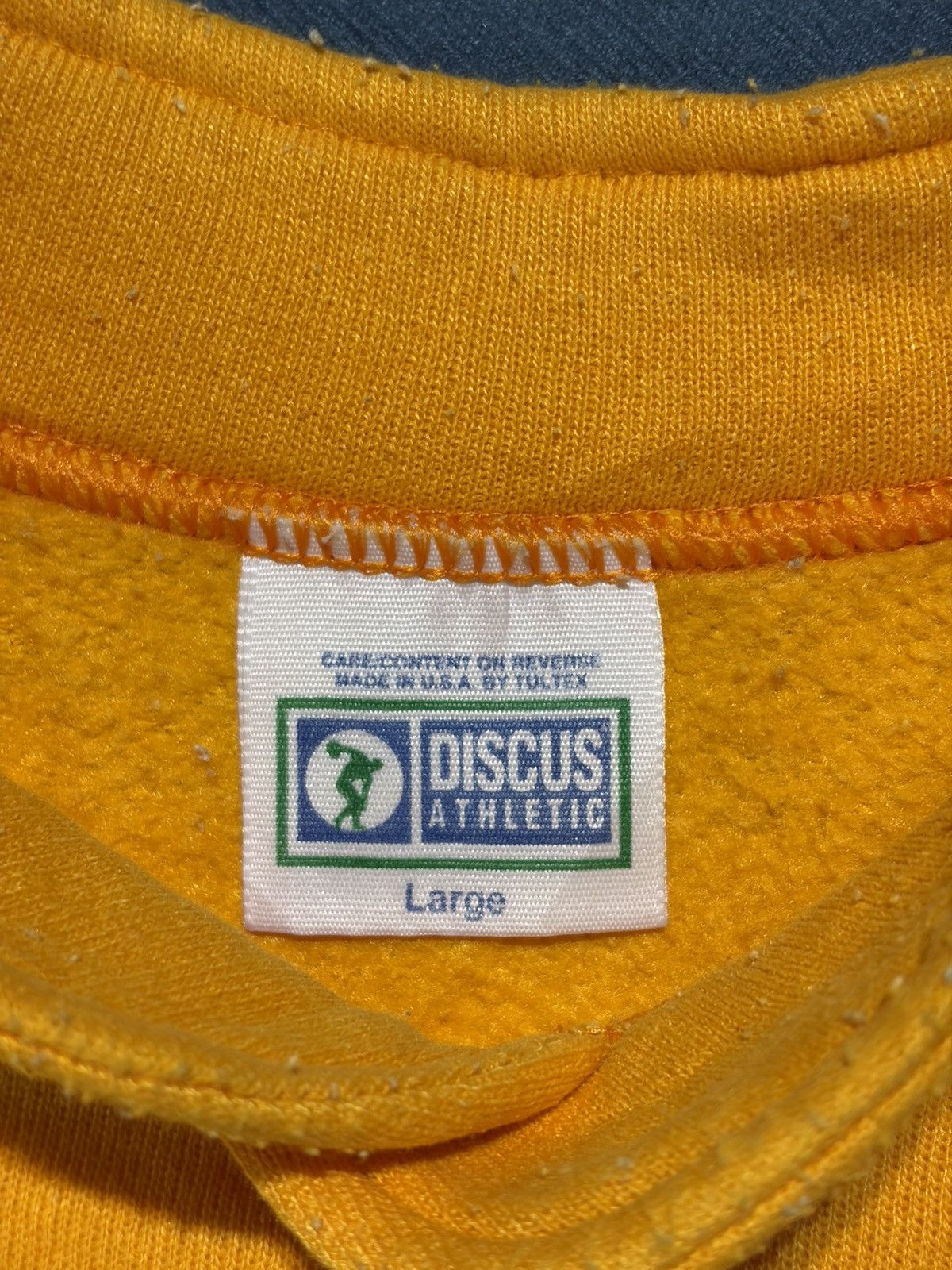 Vintage VINTAGE Discus Athletic Sweatshirt Mens Mustard Orange Size US L / EU 52-54 / 3 - 5 Thumbnail