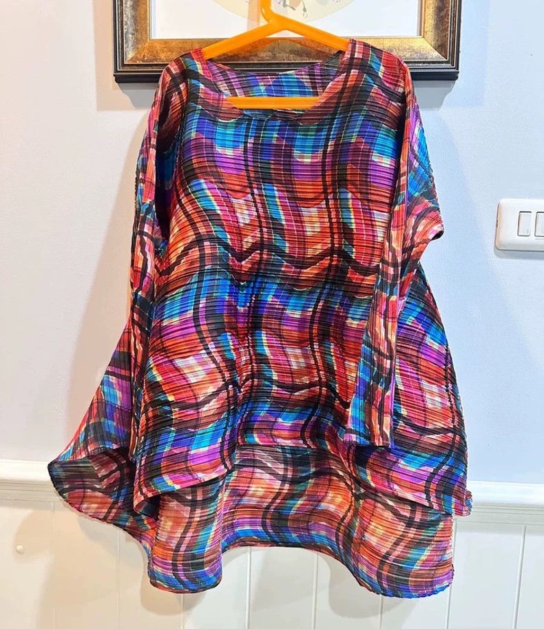 Issey Miyake Issey Miyake Rainbow top Size L / US 10 / IT 46 - 1 Thumbnail