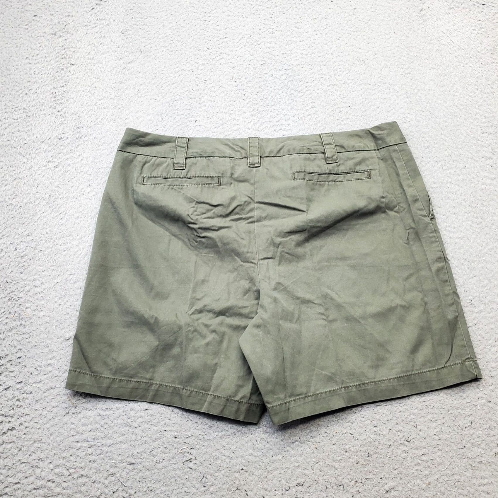 Lands' End Lands' End Chino Shorts Womens 16 Green Flat Front Outdoor Comfort Slash Pocket Outdoor Women's 16 Green Pants Shorts Wom ens Size 38" / US 16 / IT 52 - 2 Thumbnail