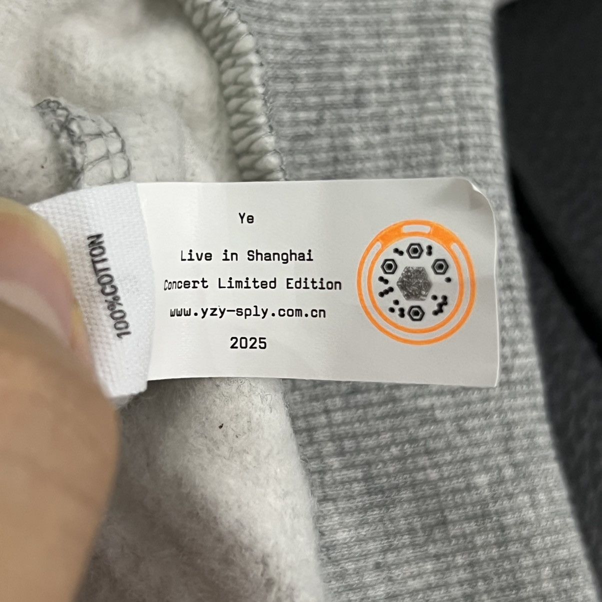 Yeezy Yeezy SZNX ShangHai CHINA Zip Hoodie Size US M / EU 48-50 / 2 - 24 Thumbnail