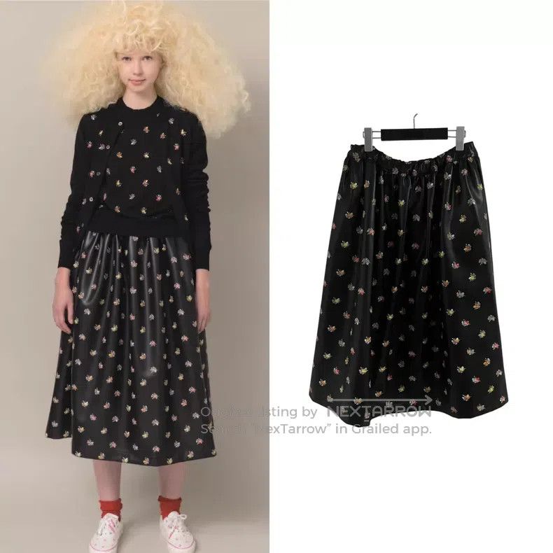 Comme des Garcons Comme des Garcons size S Little Flower Embroidered Skirt Size 23" - 1 Thumbnail