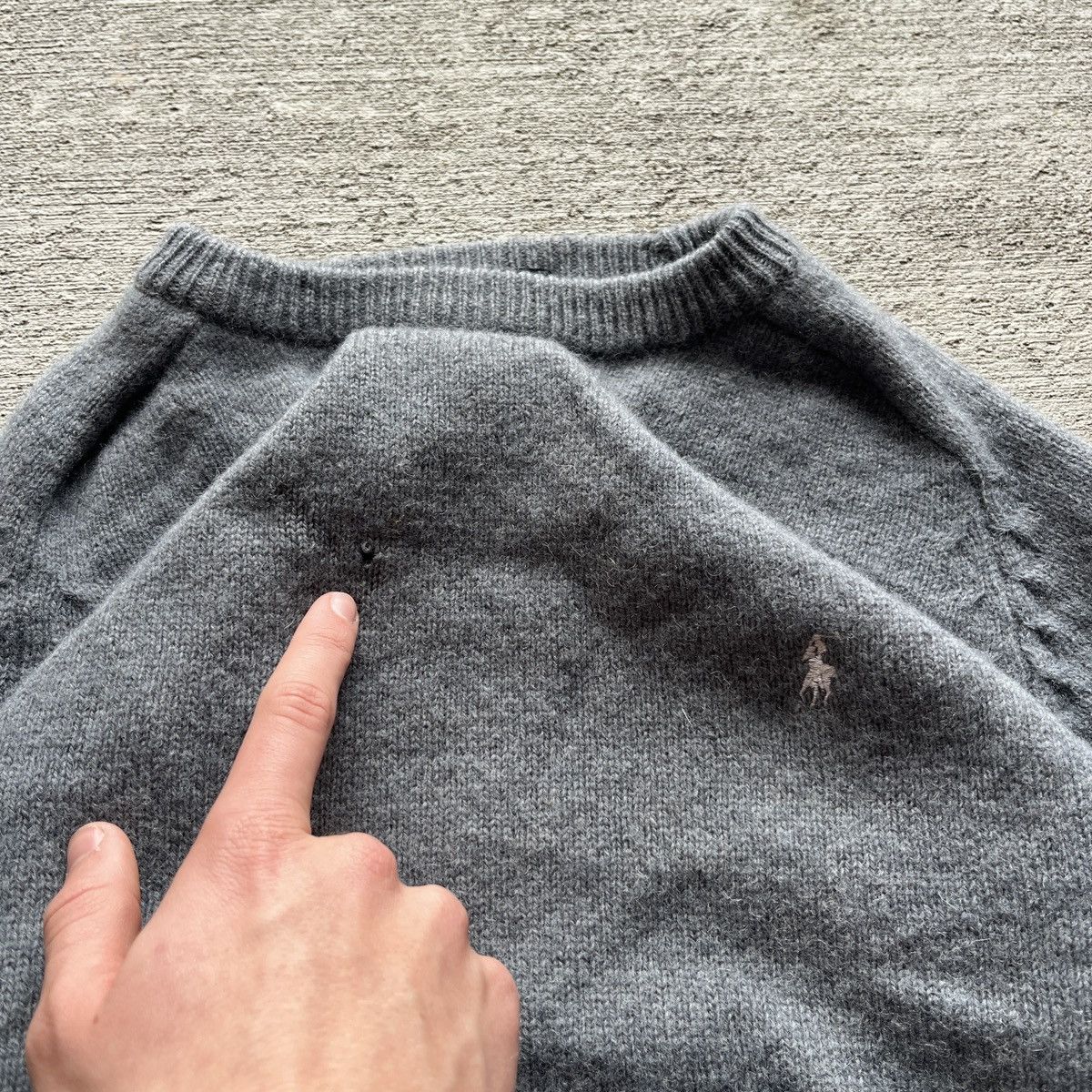 Polo Ralph Lauren Grey fuzzy polo ralph lauren women’s sweatshirt. Size L / US 10 / IT 46 - 2 Thumbnail