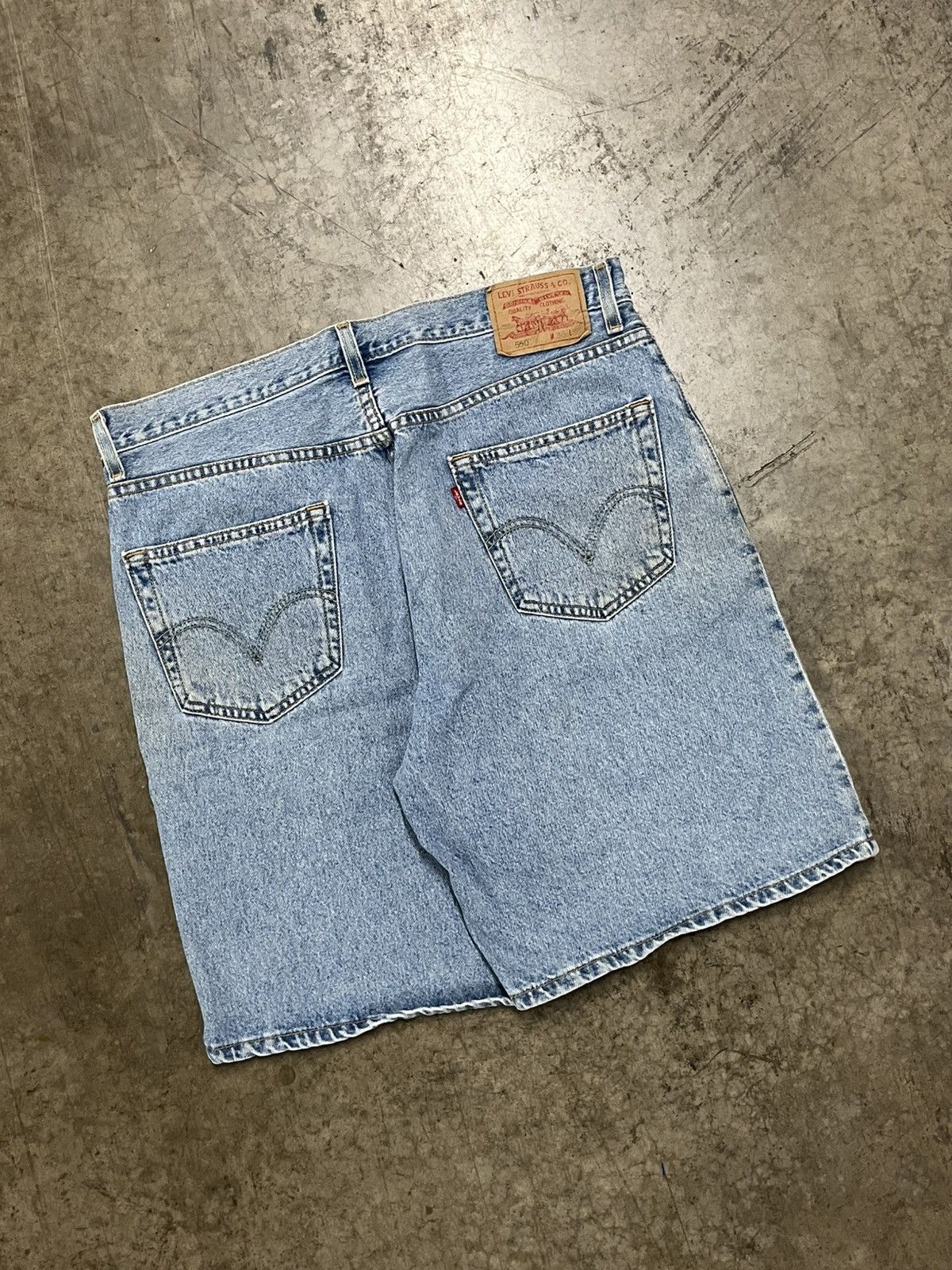 Levi's × Vintage Levi’s vintage 550 jorts baggy skater streetwear hype rare Size US 36 / EU 52 - 3 Thumbnail