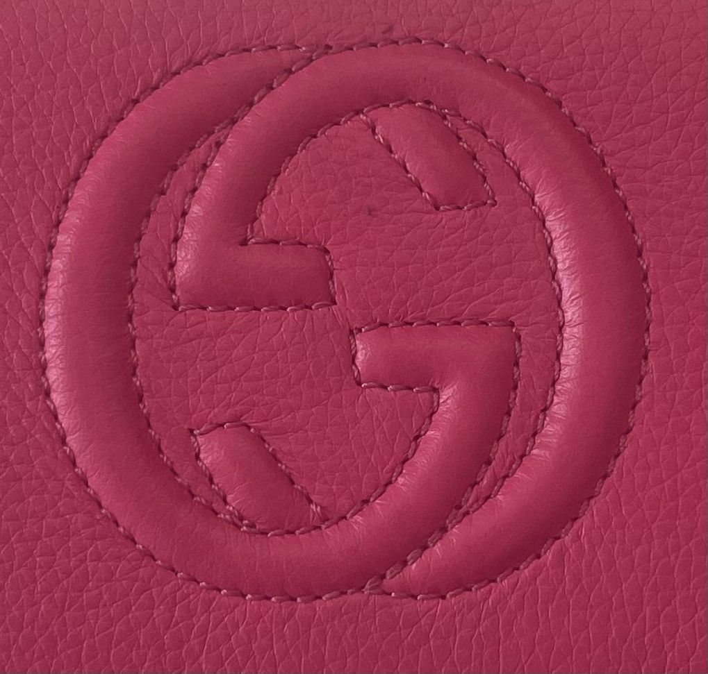 Gucci Aunthentic Gucci Pink Leather Purse With Tassel Tap Size ONE SIZE - 1 Thumbnail