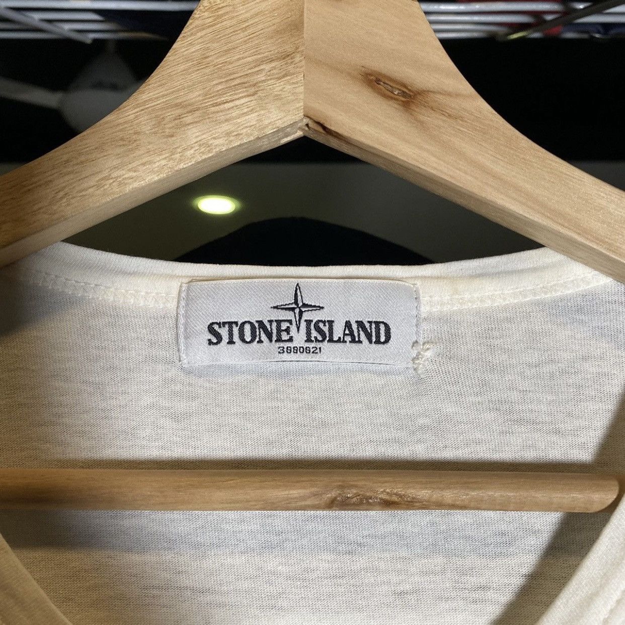 Stone Island Stone Island White V-Neck Compass Patch T-Shirt Size US XL / EU 56 / 4 - 7 Thumbnail