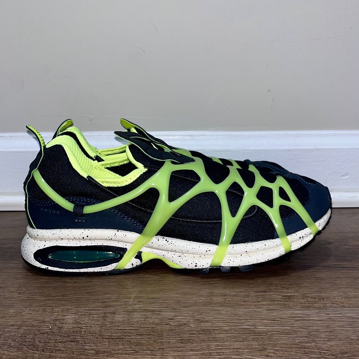 Nike Nike Air Kukini Black/Neon Green Size US 9 / EU 42 - 3 Thumbnail