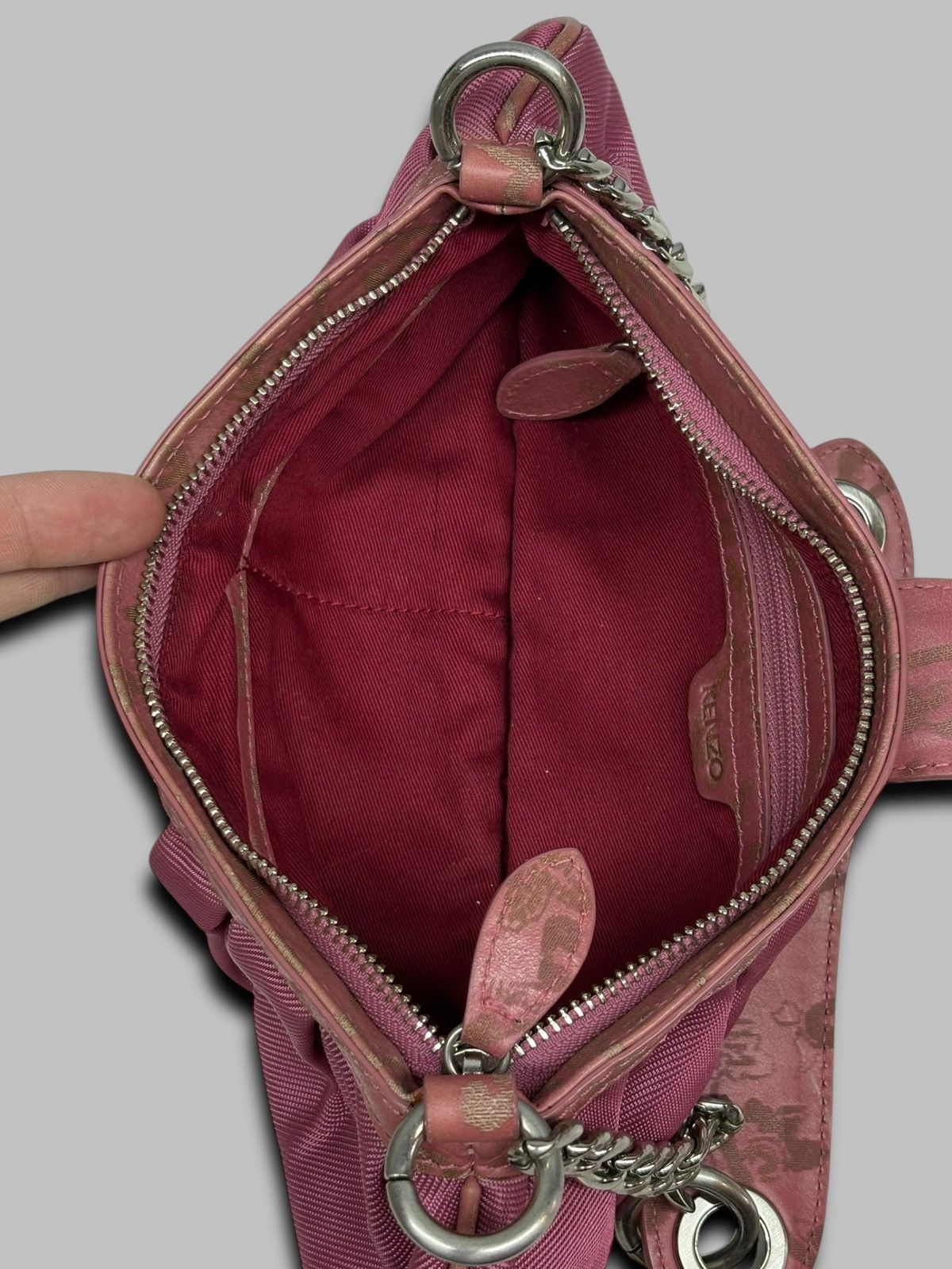 Kenzo Kenzo Red Pleated Nylon and Leather Small Zip Hobo Size ONE SIZE - 14 Thumbnail