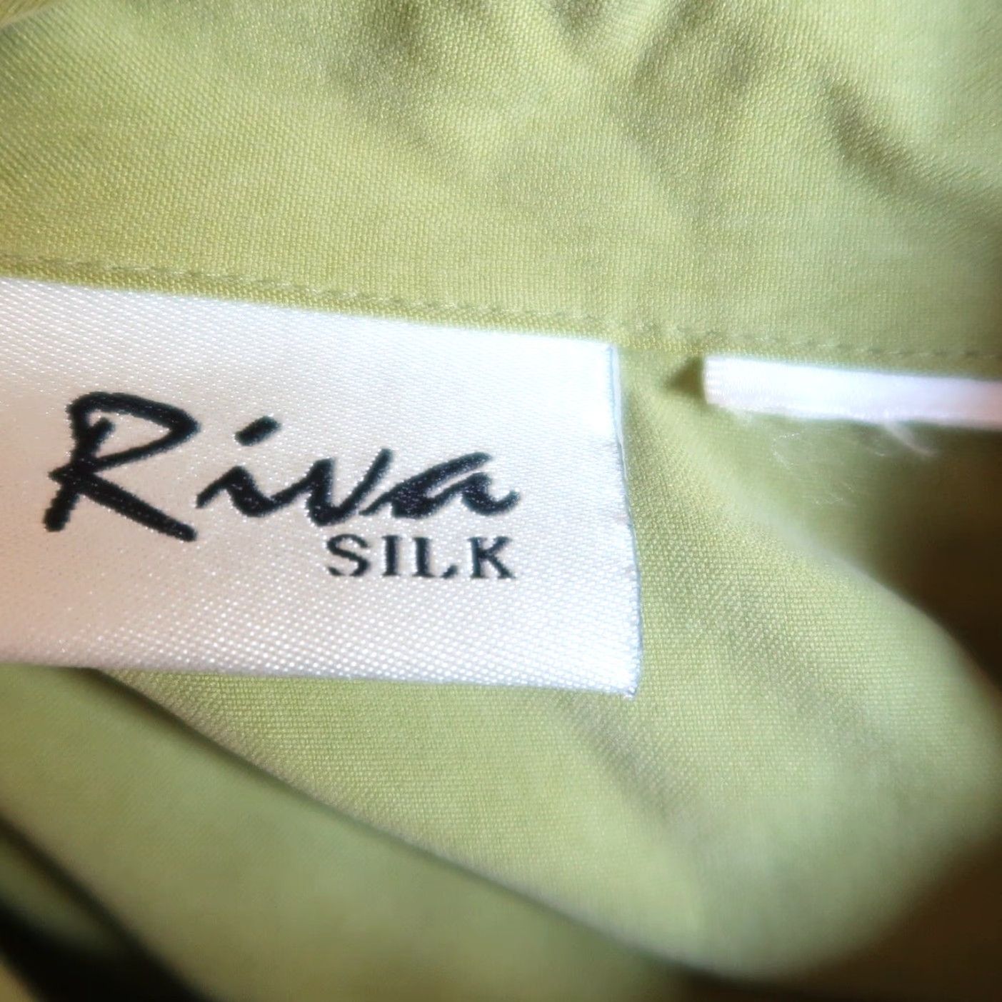 Vintage VINTAGE 90s Riva Silk Button-Down Blouse Top Womens L Green Chartreuse Silk Button-Down Blouse 90s Casual Workwear Womens Size L / US 10 / IT 46 - 5 Thumbnail