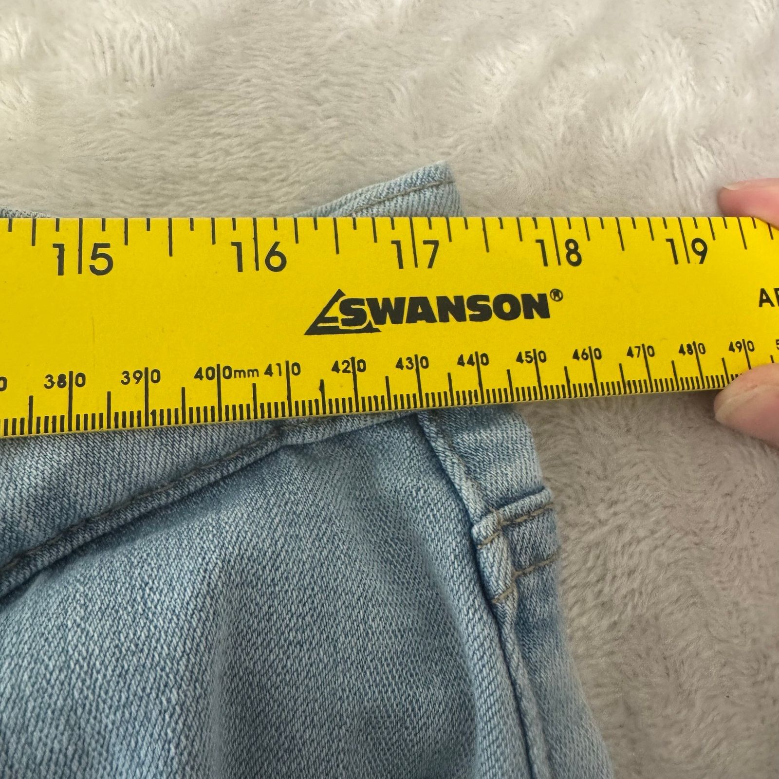 Levi's Levi's Women's Boyfriend Denim Jeans 32 Waist Inseam 26 Size 32" / US 10 / IT 46 - 7 Thumbnail