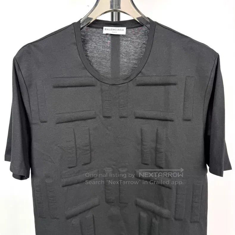 Balenciaga Balenciaga Embossed Solid Short Sleeve Size US L / EU 52-54 / 3 - 2 Thumbnail