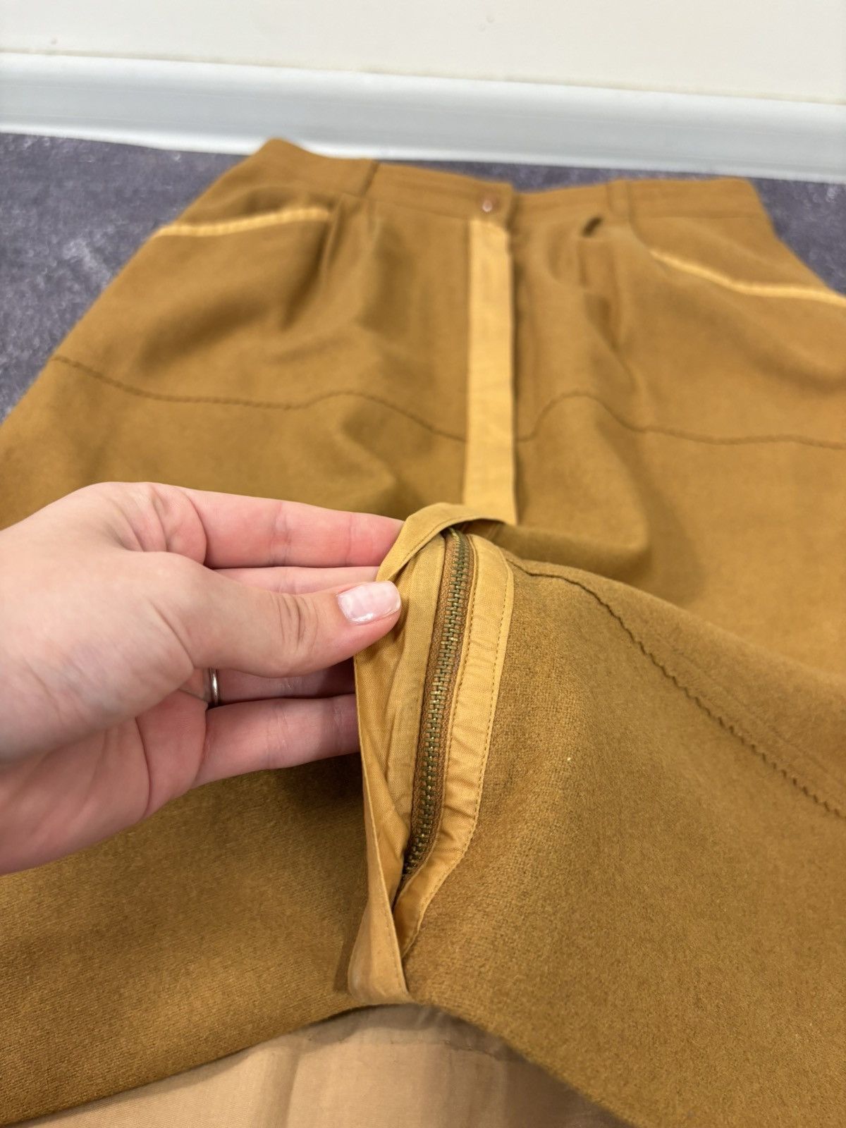 Iceberg Vintage J.C. de Castelbajac Iceberg Rare Wool Flared Skirt Size 30" / US 8 / IT 44 - 11 Thumbnail