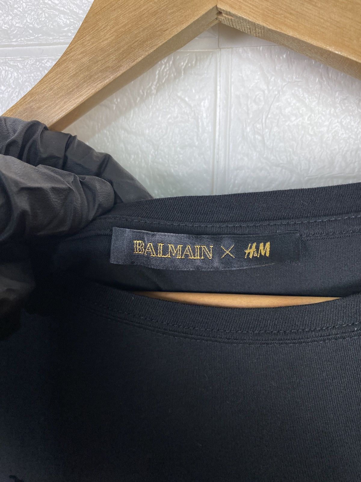 Balmain × H&M Balmain x H&M vintage t-shirt big logo womens Size L Size L / US 10 / IT 46 - 7 Thumbnail