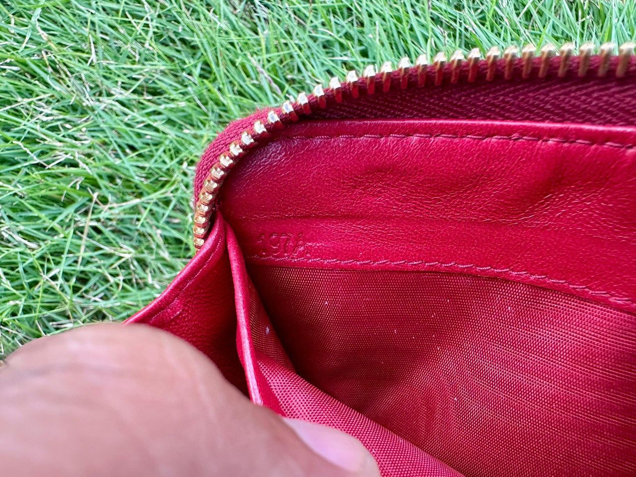 Prada Portagfolio Lampo Gaufre Nappa Leather In Rosso Round Zipper Size ONE SIZE - 7 Thumbnail