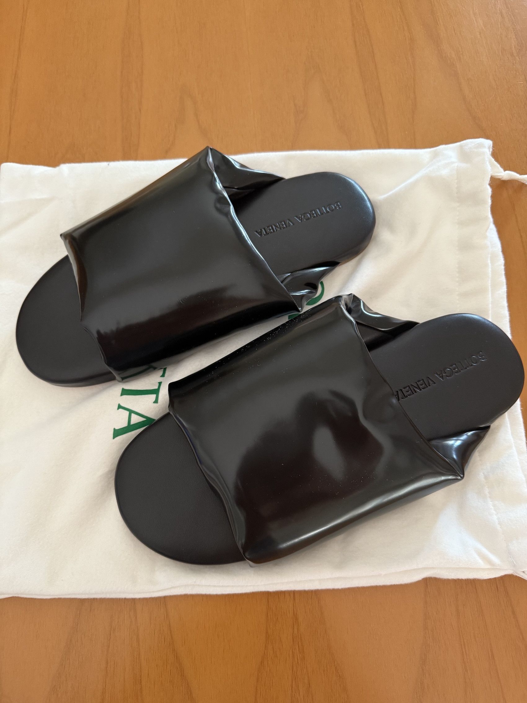 Bottega Veneta SS'23 Slides Cushion Leather Size US 9 / EU 42 - 1 Thumbnail