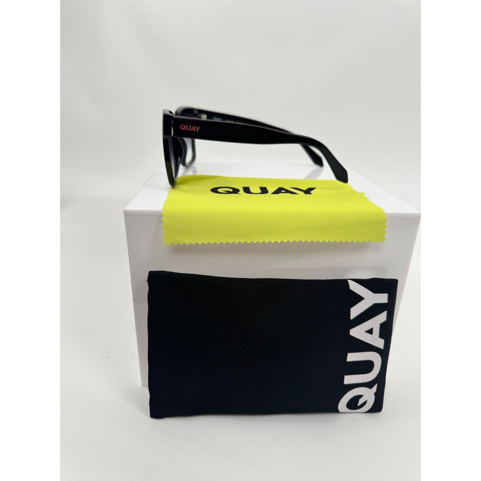 Quay Quay Icy Black 52mm Gradient Square Oversized Sunglasses Size ONE SIZE - 4 Thumbnail