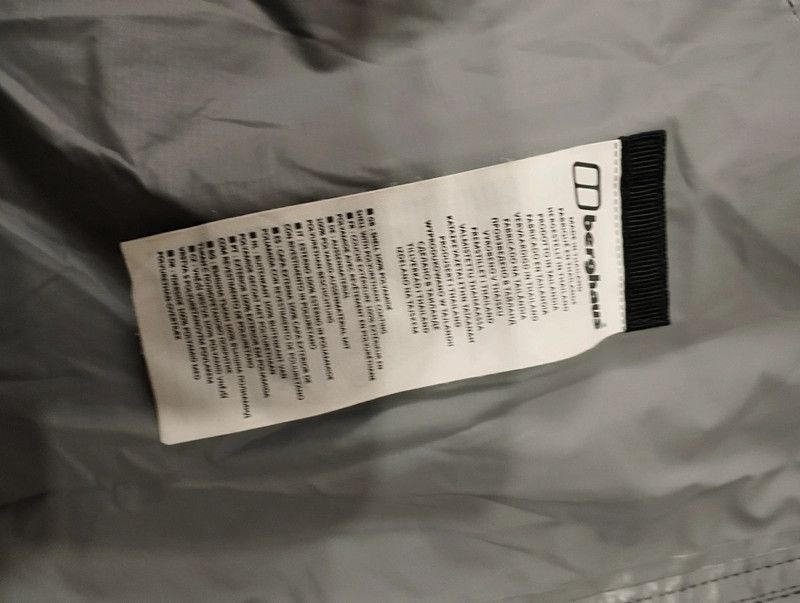 Berghaus Berghaus Deluge Light kurtka trekkingowa size L Hydroshell Size US L / EU 52-54 / 3 - 7 Thumbnail