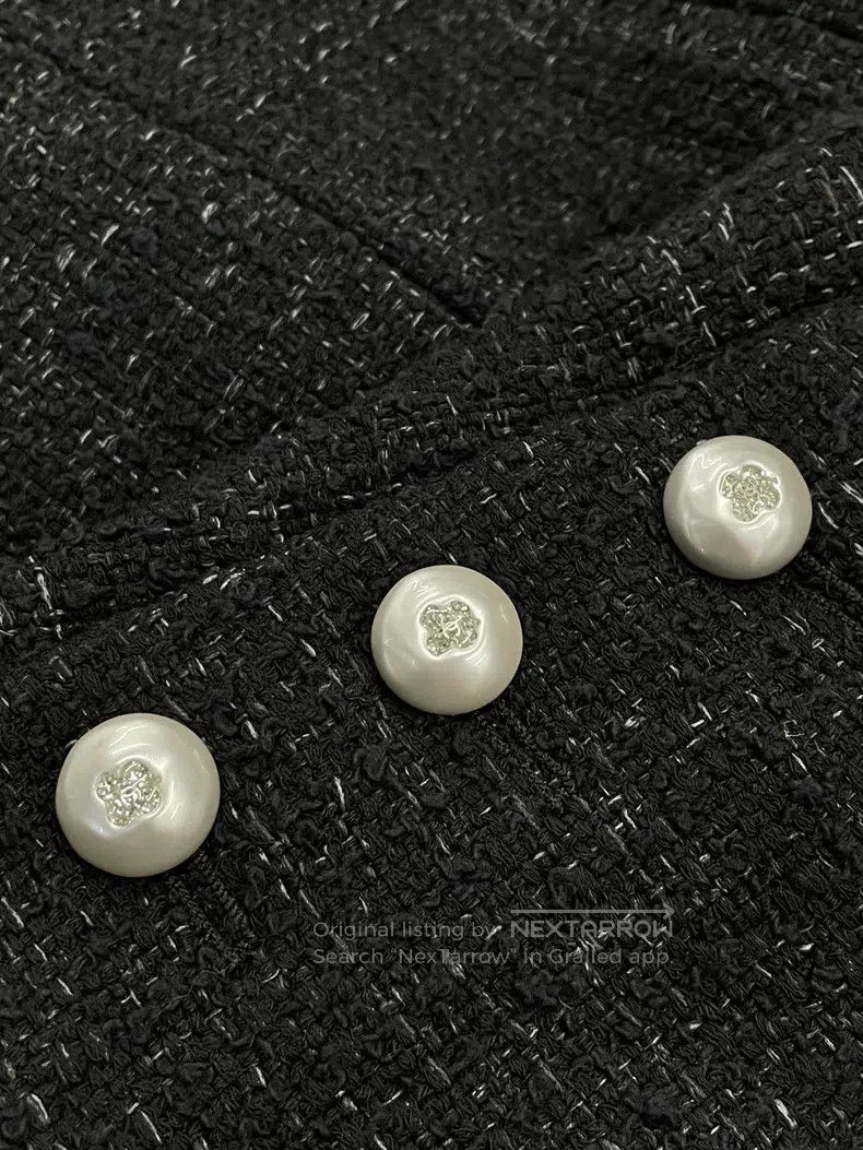 Chanel Chanel 25P Classic Black Pearl Coat Size M / US 6-8 / IT 42-44 - 5 Thumbnail