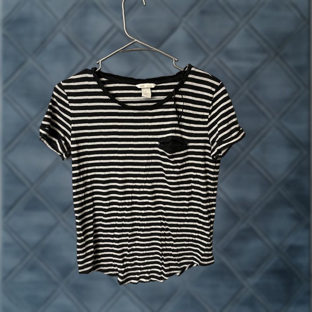H&M H&M Shirt Women XS Black Striped Cotton Blend Short Sleeve T-Shirt Size XS / US 0-2 / IT 36-38 - 1 Thumbnail