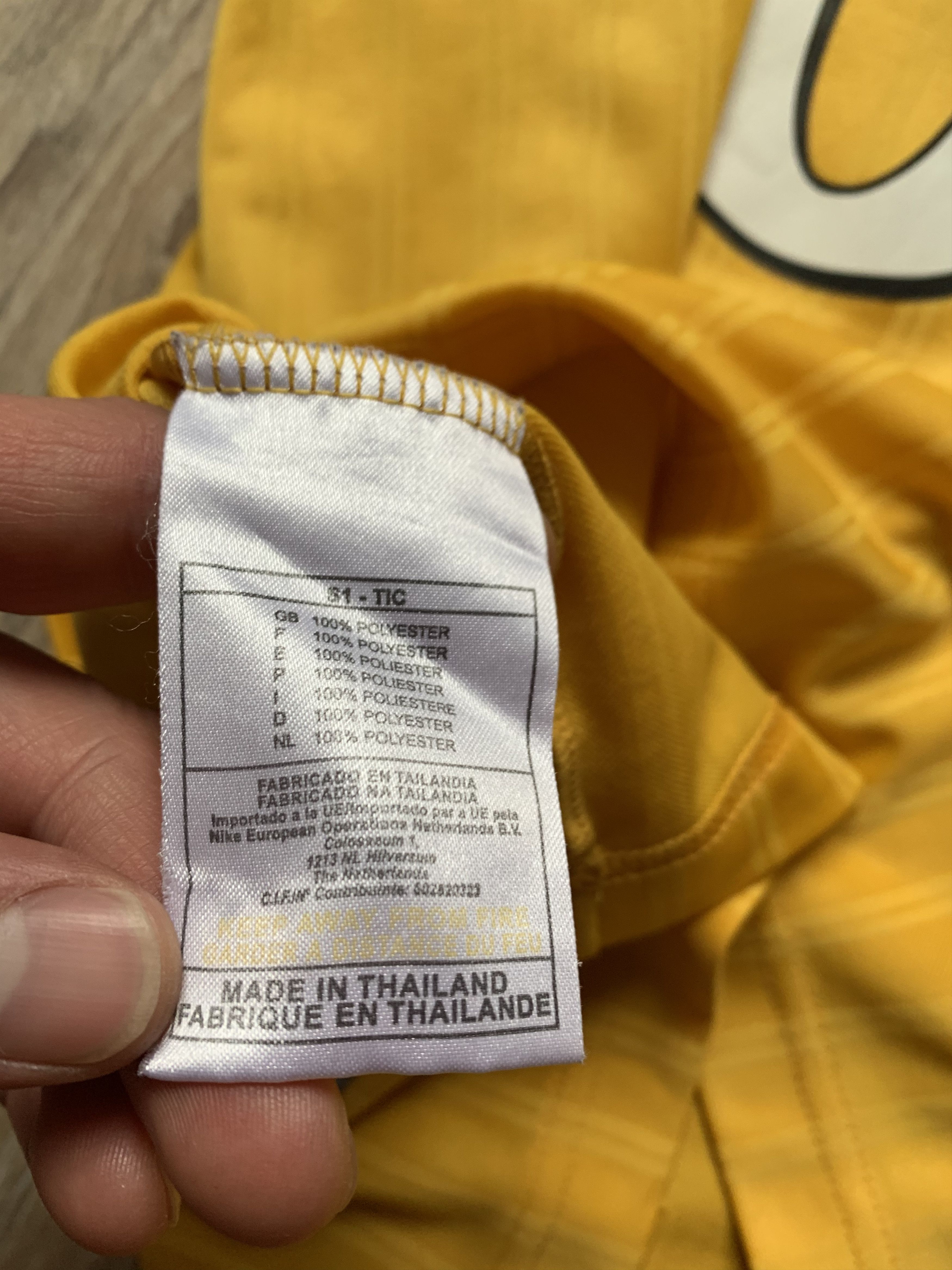Nike × Vintage Vintage Nike Universal Parking Jersey #8 Khan Size US S / EU 44-46 / 1 - 7 Thumbnail