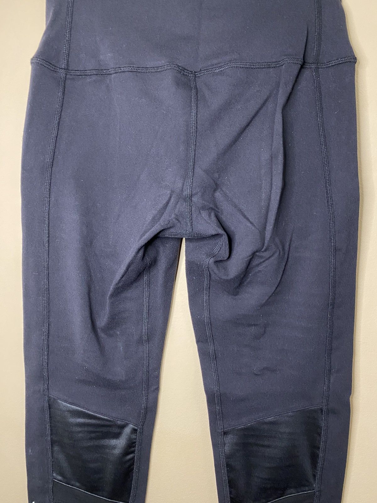 Alo Yoga ALO Yoga Black/Black Glossy High-Waist Moto Leggings Size 30" / US 8 / IT 44 - 9 Thumbnail