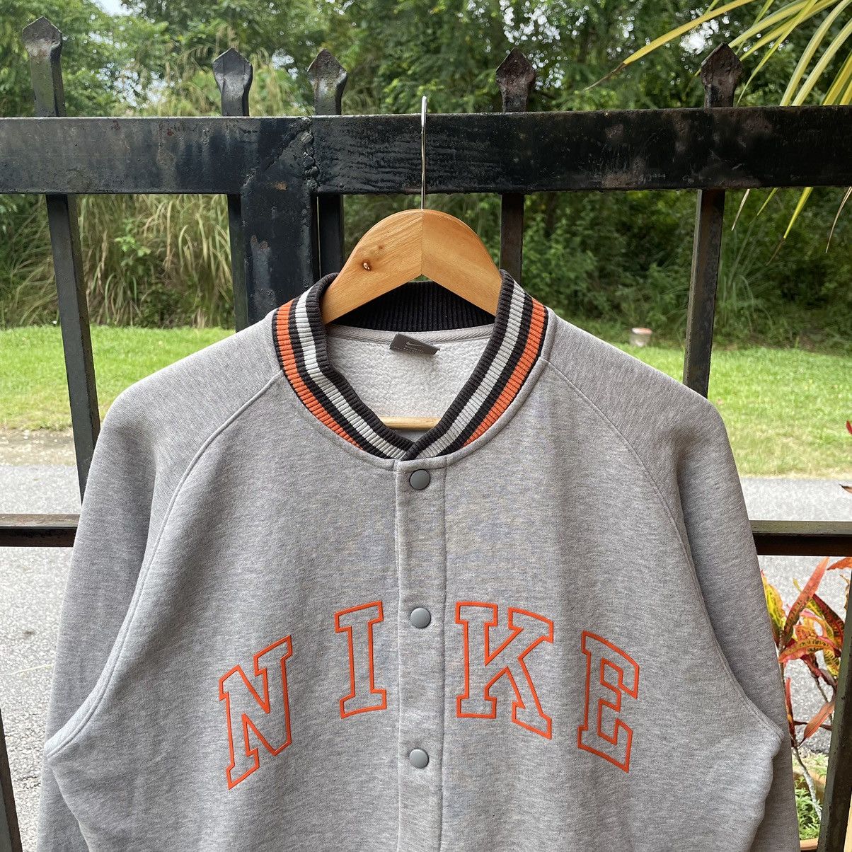 Nike × Vintage 🔥Vintage Nike Big Logo Spellout Full Buttons Varsity Jacket Size US M / EU 48-50 / 2 - 2 Thumbnail
