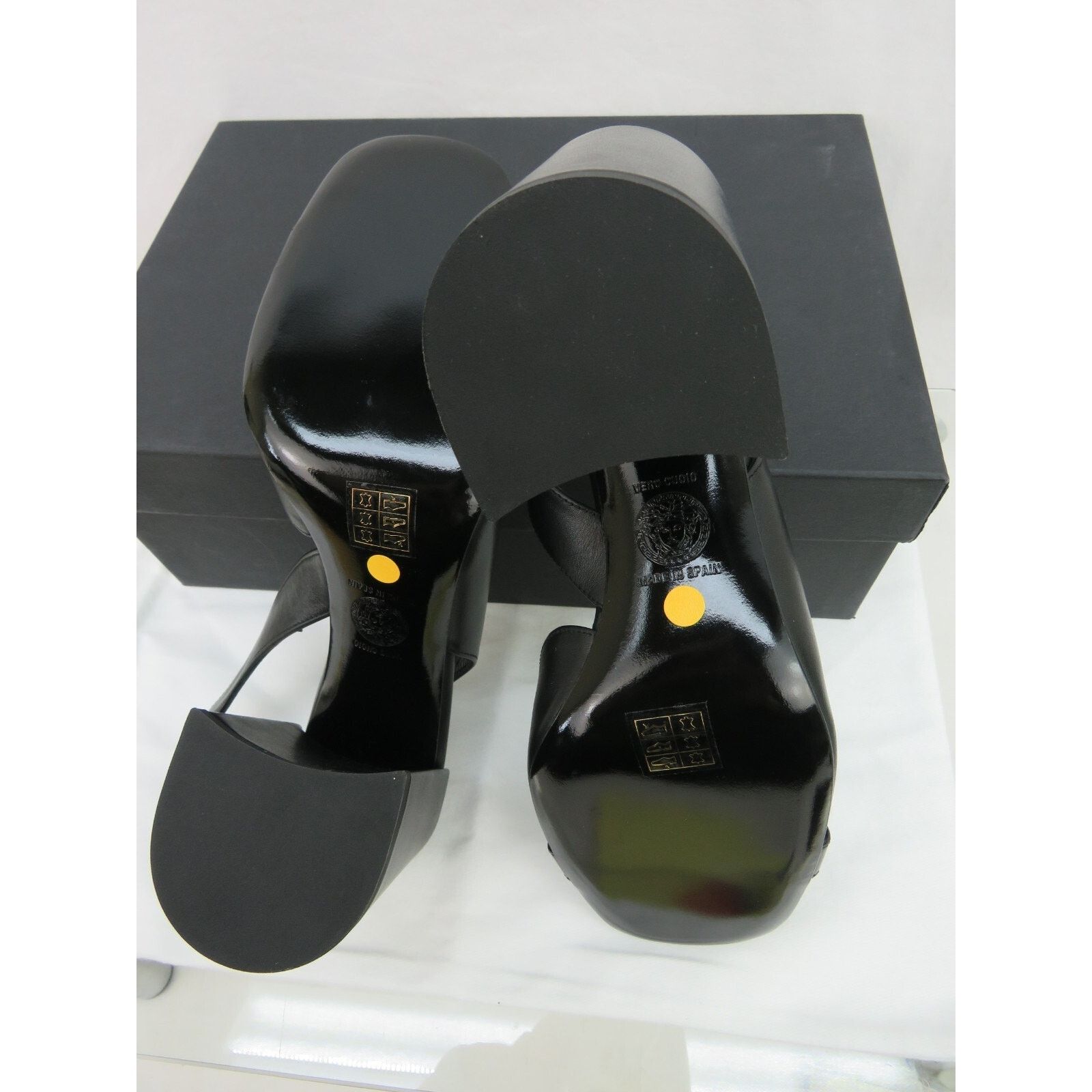 Versace VERSACE BLACK LEATHER GOLD MEDUSA LOGO SANDALS PUMPS 36 6 Size US 6 / IT 36 - 6 Thumbnail